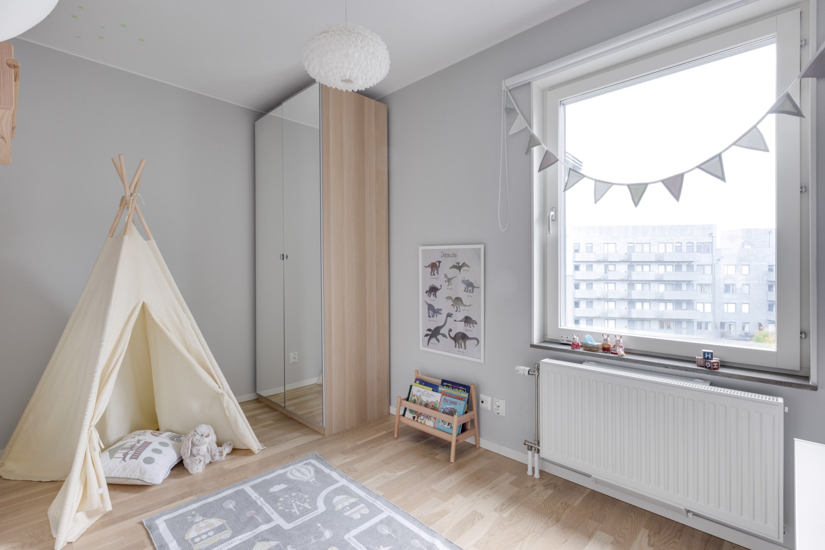 Bostadsbild från Svärdsliljegatan 4, Såld i Salabacke, Uppsala