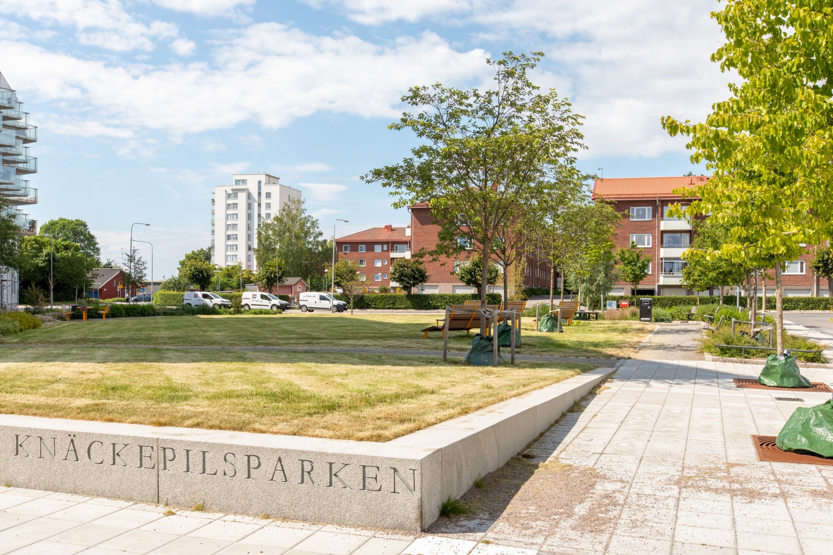 Bostadsbild från Svärdsliljegatan 4, Såld i Salabacke, Uppsala