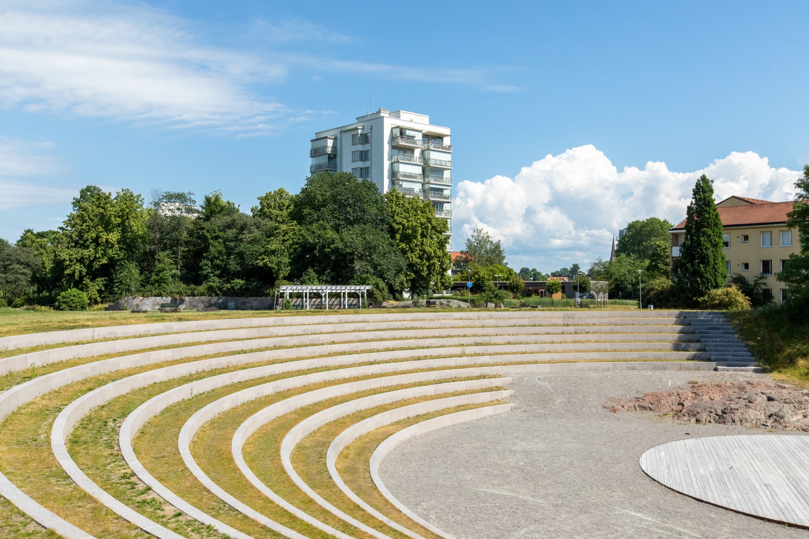 Bostadsbild från Svärdsliljegatan 4, Såld i Salabacke, Uppsala
