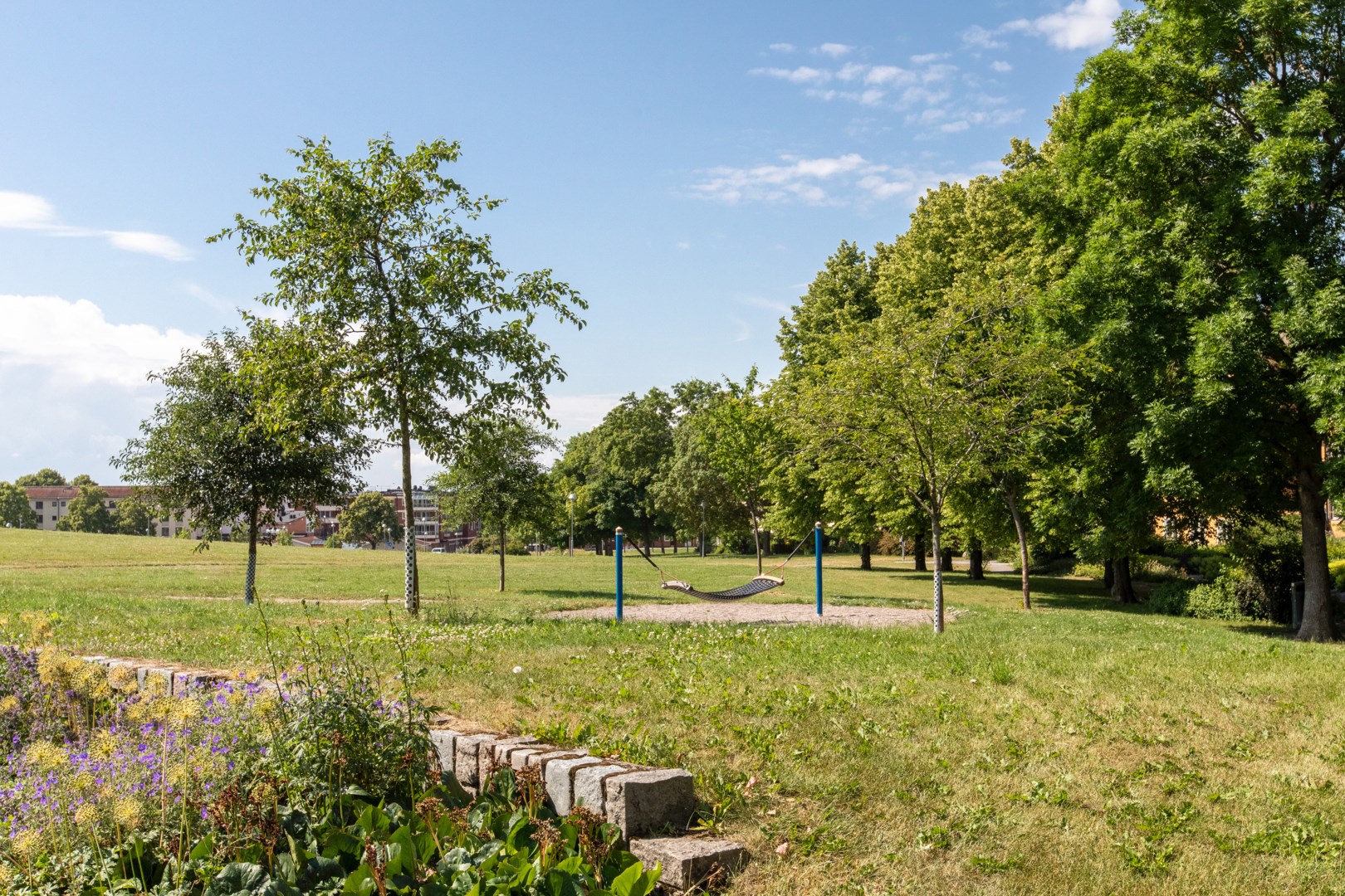 Bostadsbild från Svärdsliljegatan 4, Såld i Salabacke, Uppsala