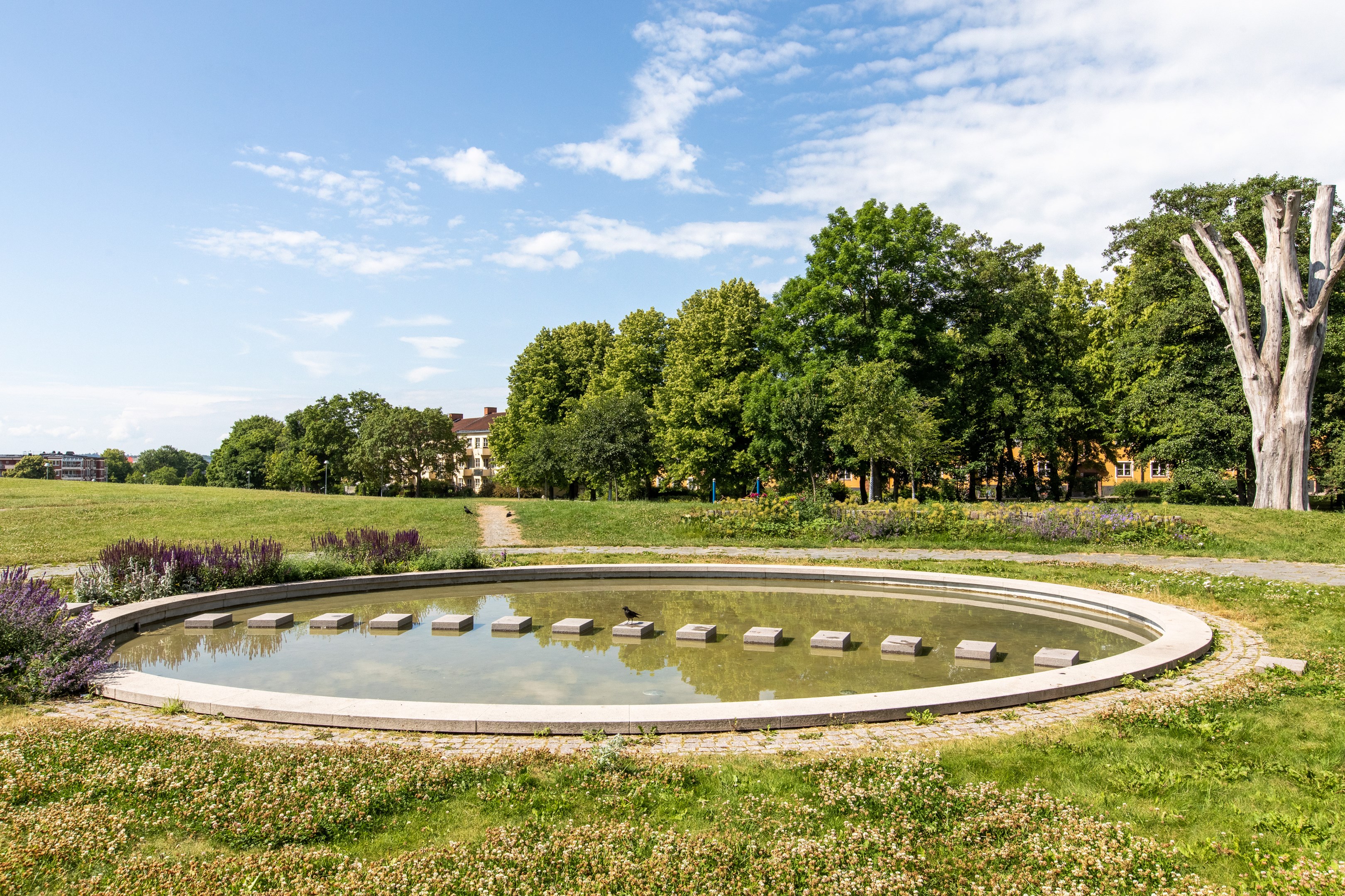 Bostadsbild från Svärdsliljegatan 4, Såld i Salabacke, Uppsala
