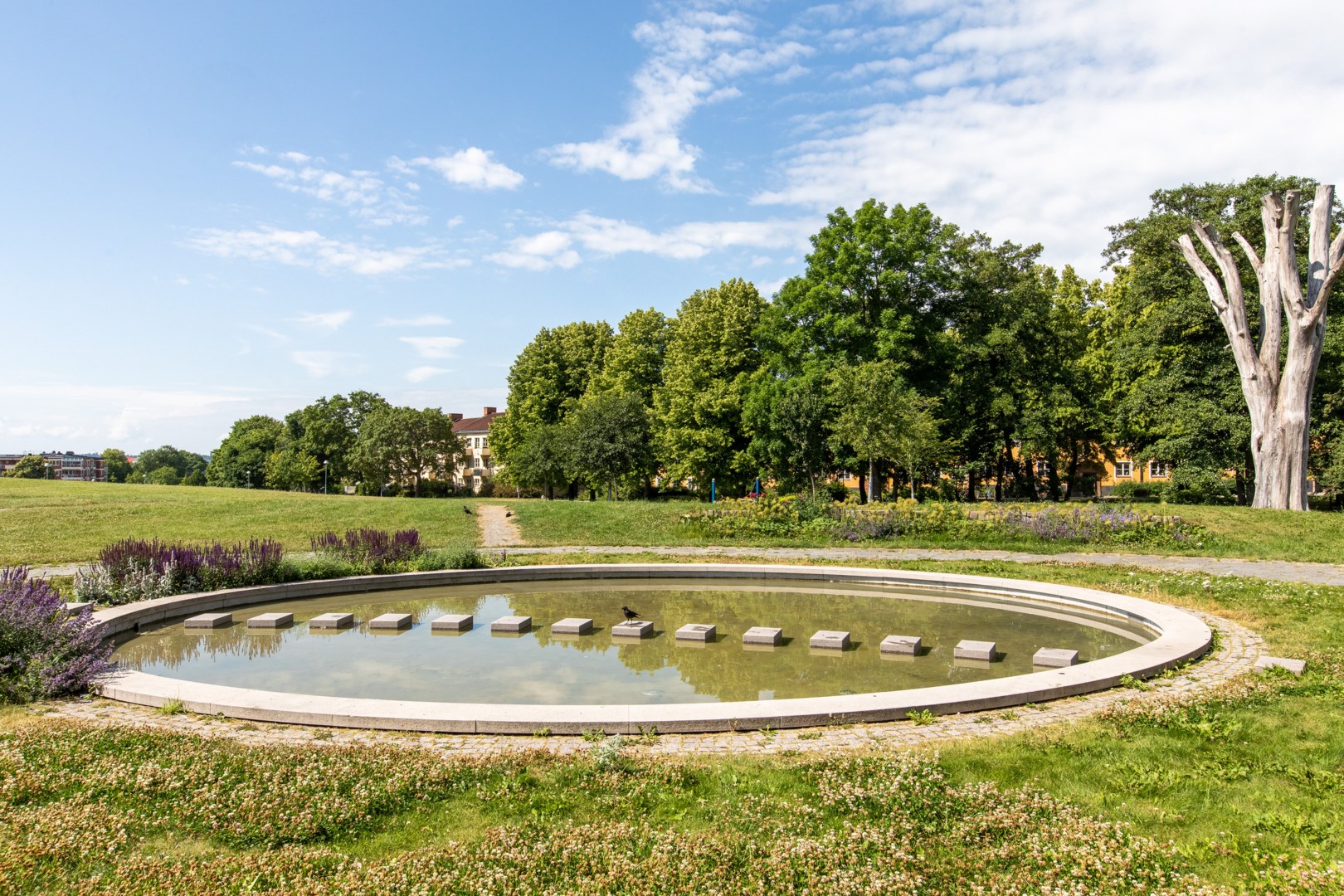 Bostadsbild från Svärdsliljegatan 4, Såld i Salabacke, Uppsala