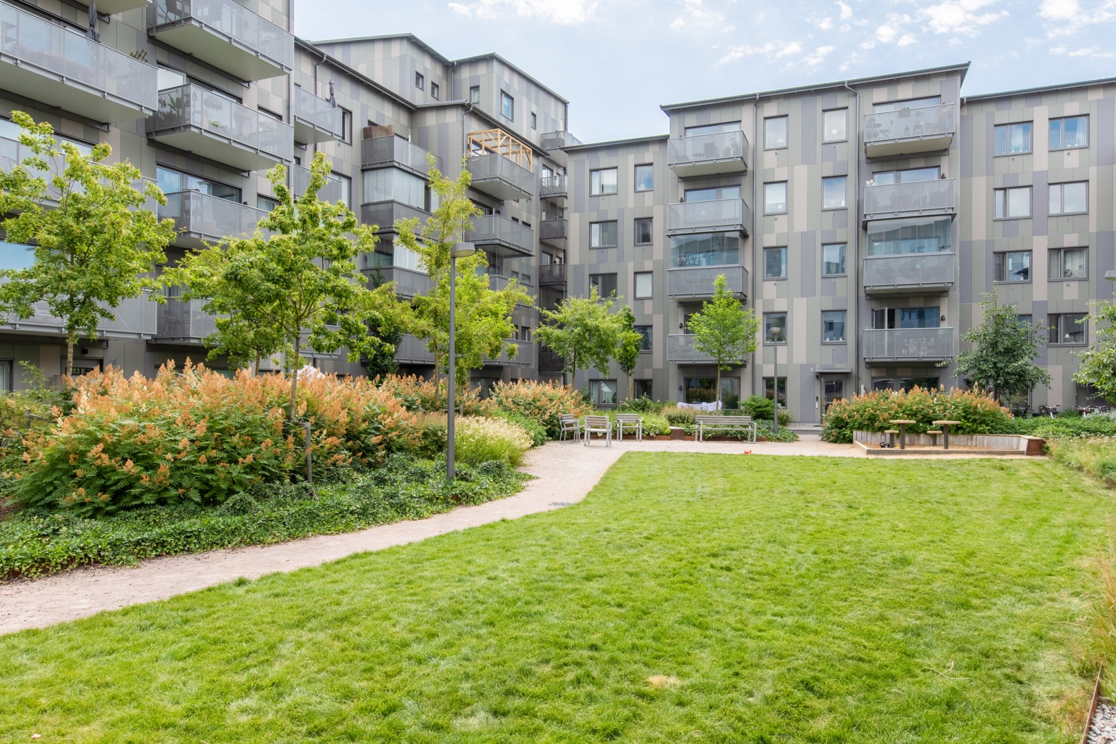 Bostadsbild från Svärdsliljegatan 4, Såld i Salabacke, Uppsala