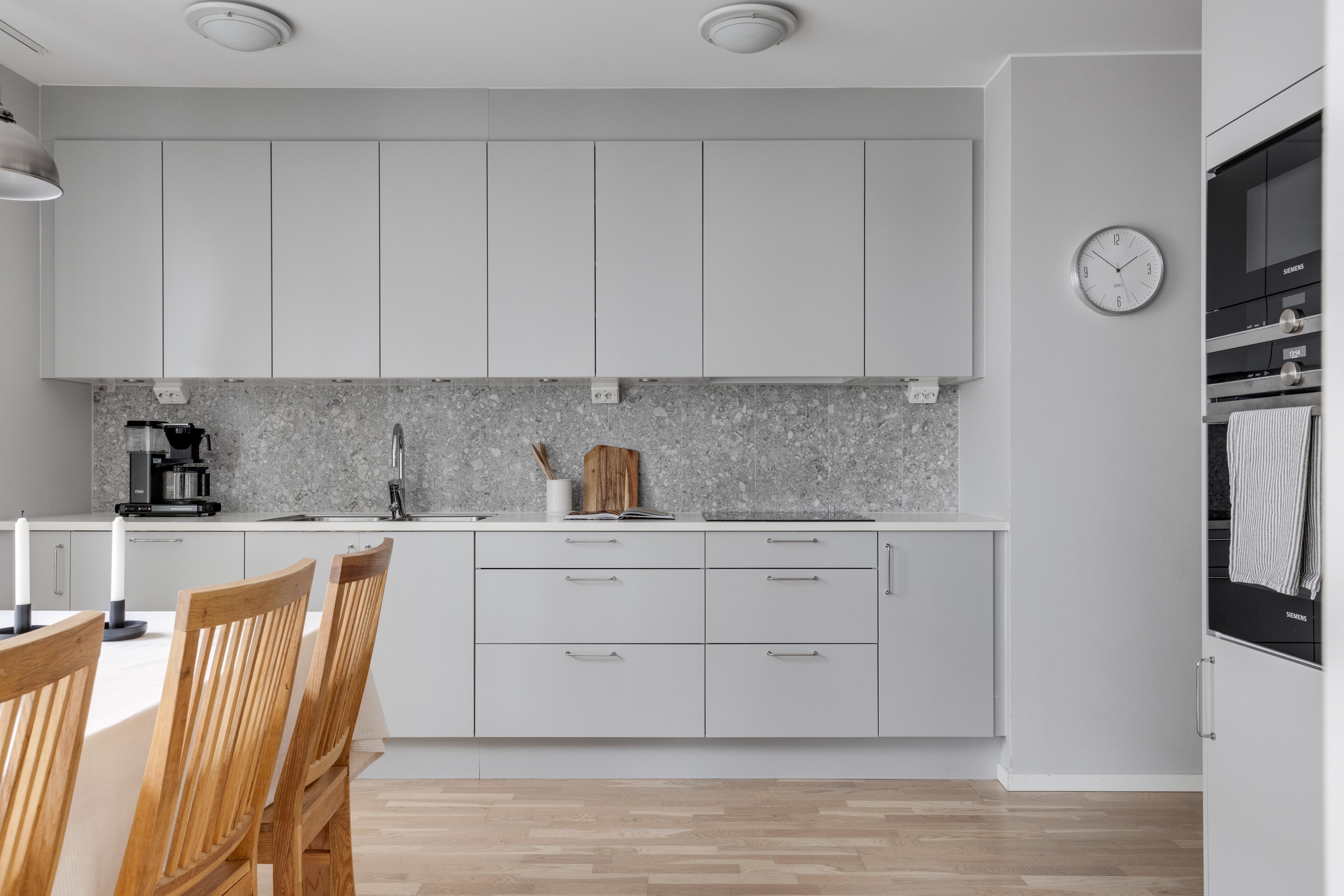 Bostadsbild från Svärdsliljegatan 4, Såld i Salabacke, Uppsala