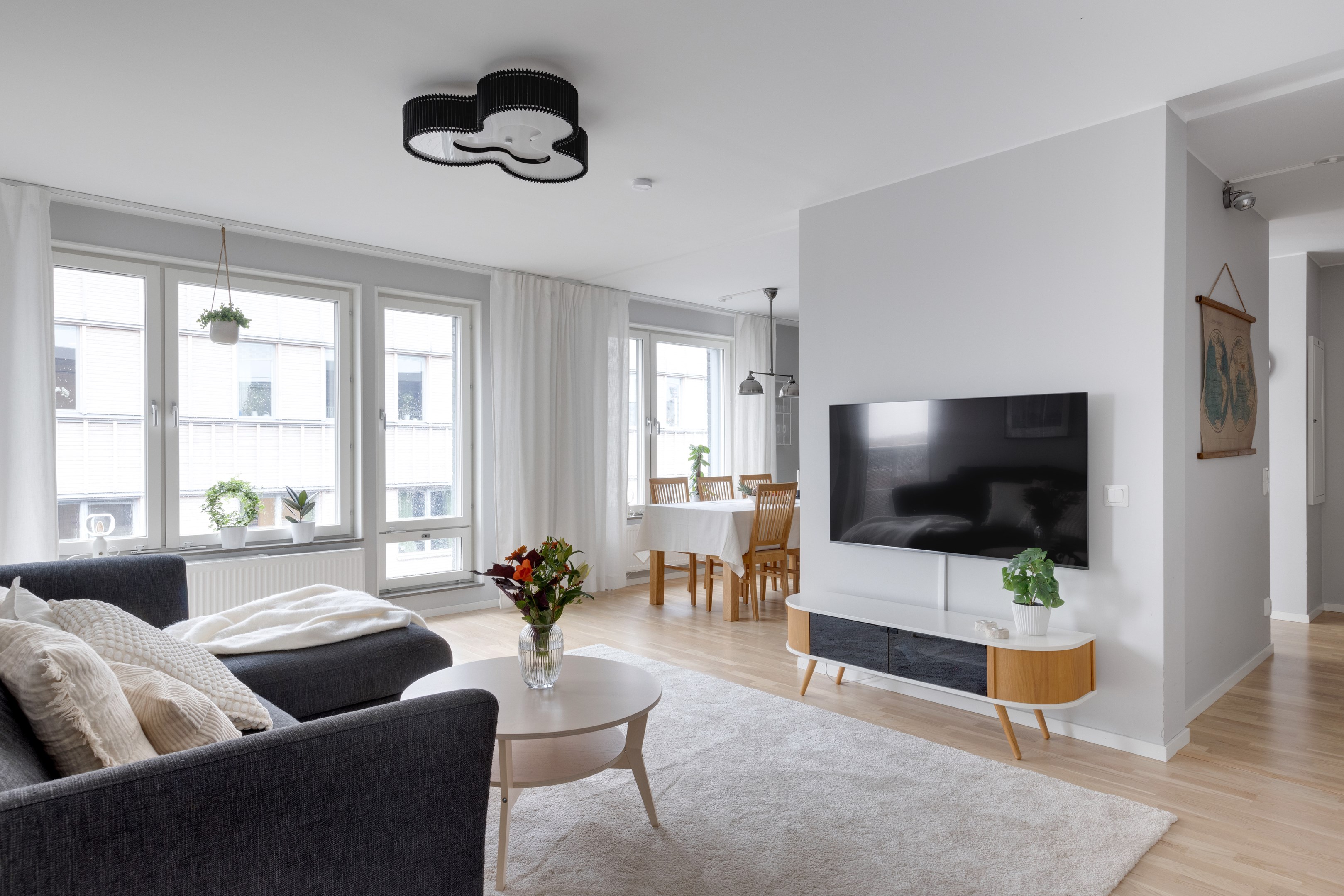 Bostadsbild från Svärdsliljegatan 4, Såld i Salabacke, Uppsala