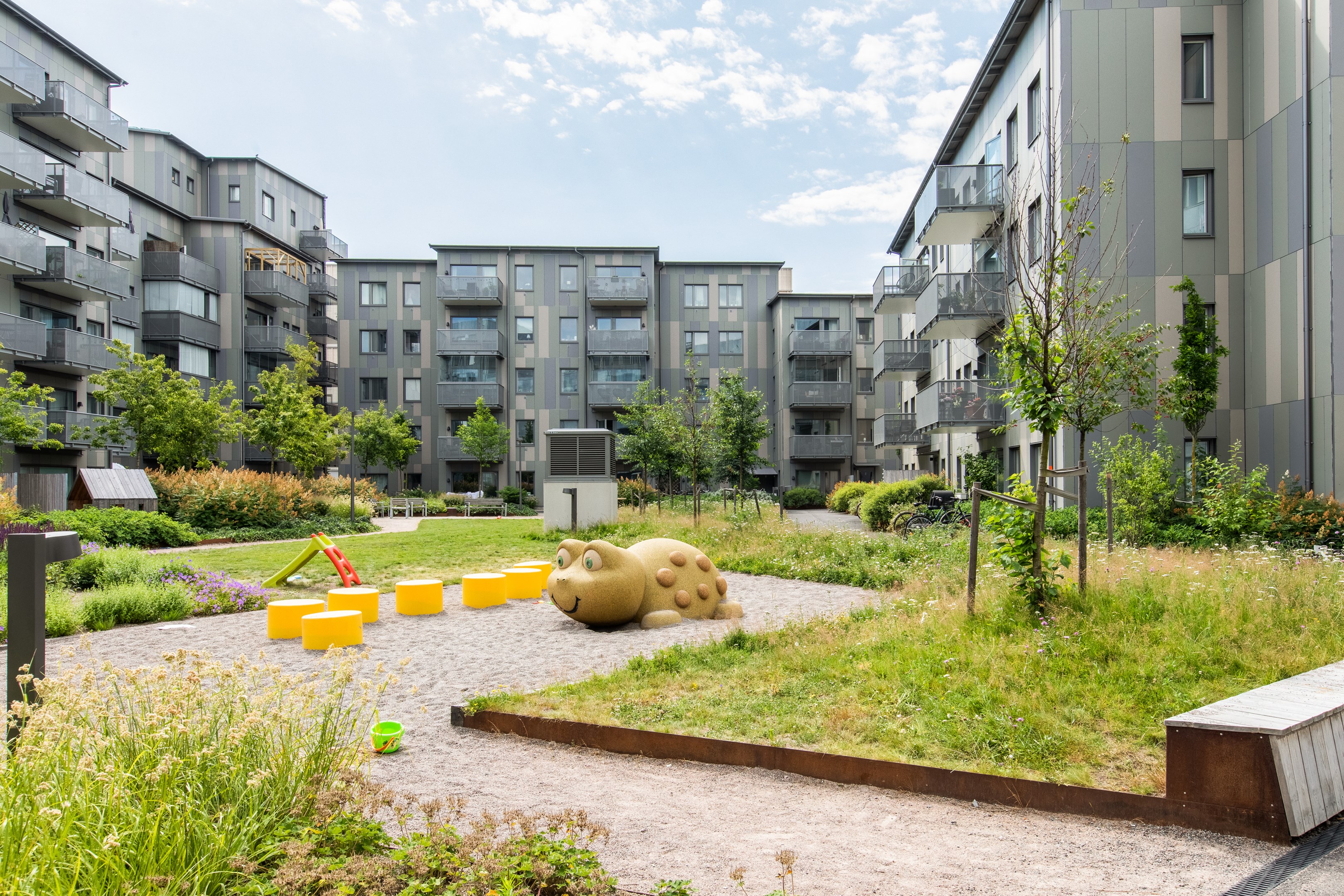 Bostadsbild från Svärdsliljegatan 4, Såld i Salabacke, Uppsala