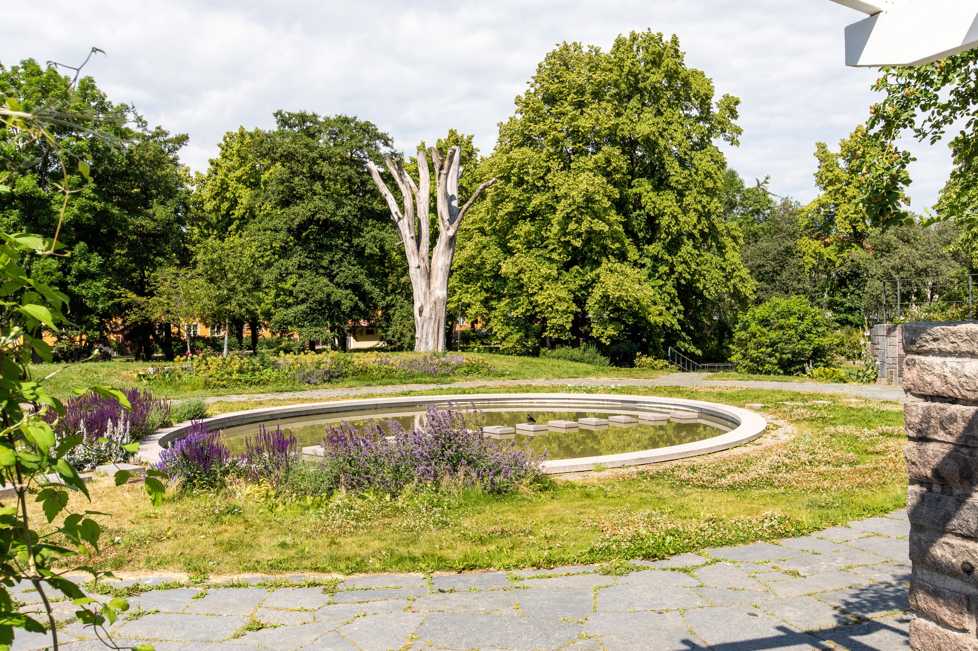 Bostadsbild från Svärdsliljegatan 4, Såld i Salabacke, Uppsala