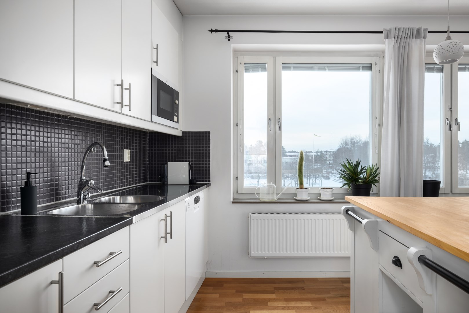Bostadsbild från Söderarmsvägen 25, 2tr, Såld i Kärrtorp, Stockholm