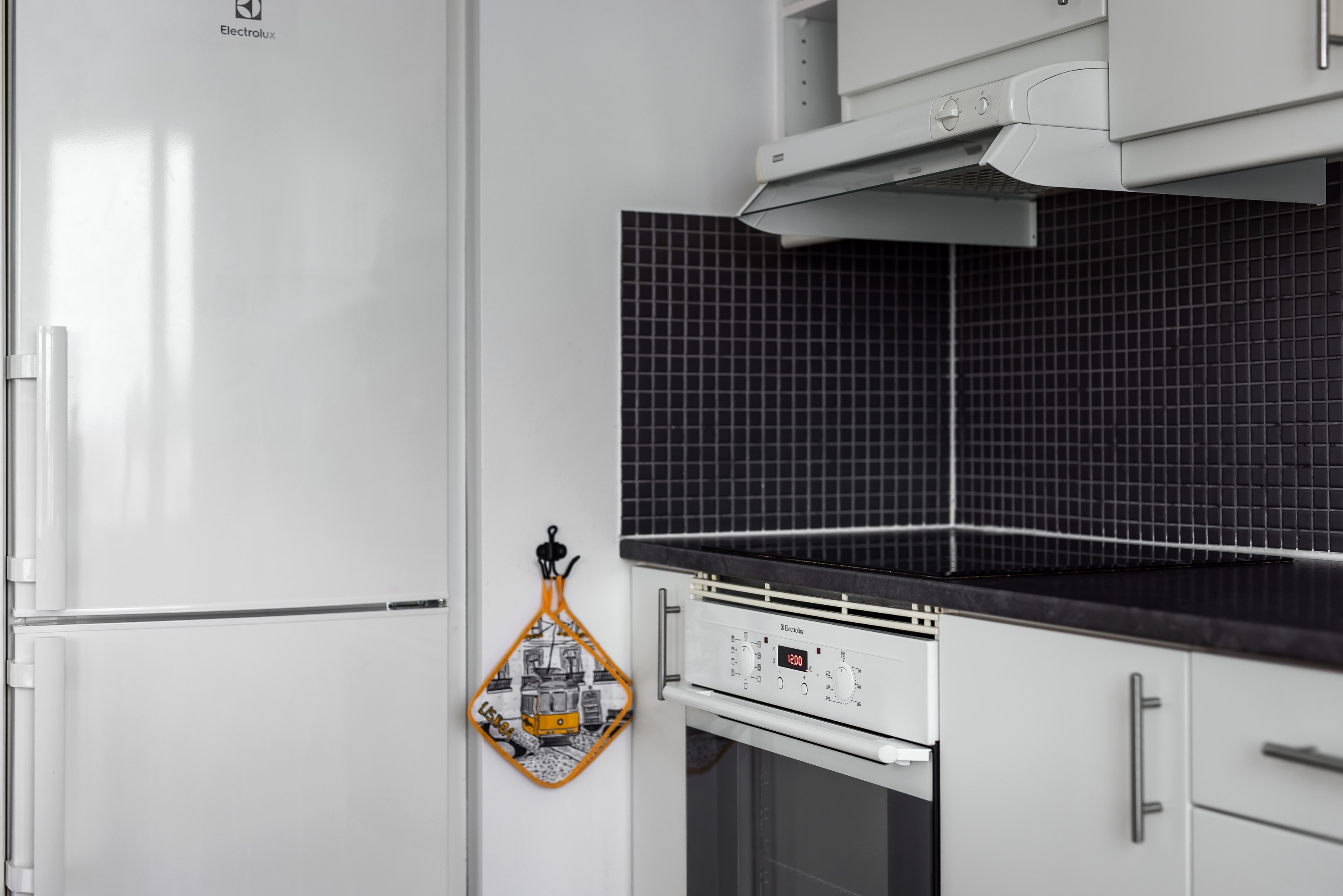 Bostadsbild från Söderarmsvägen 25, 2tr, Såld i Kärrtorp, Stockholm