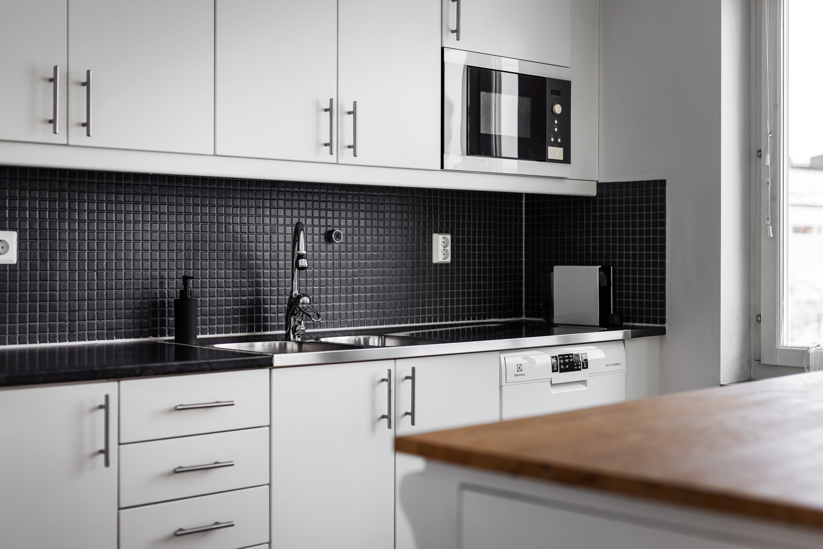 Bostadsbild från Söderarmsvägen 25, 2tr, Såld i Kärrtorp, Stockholm