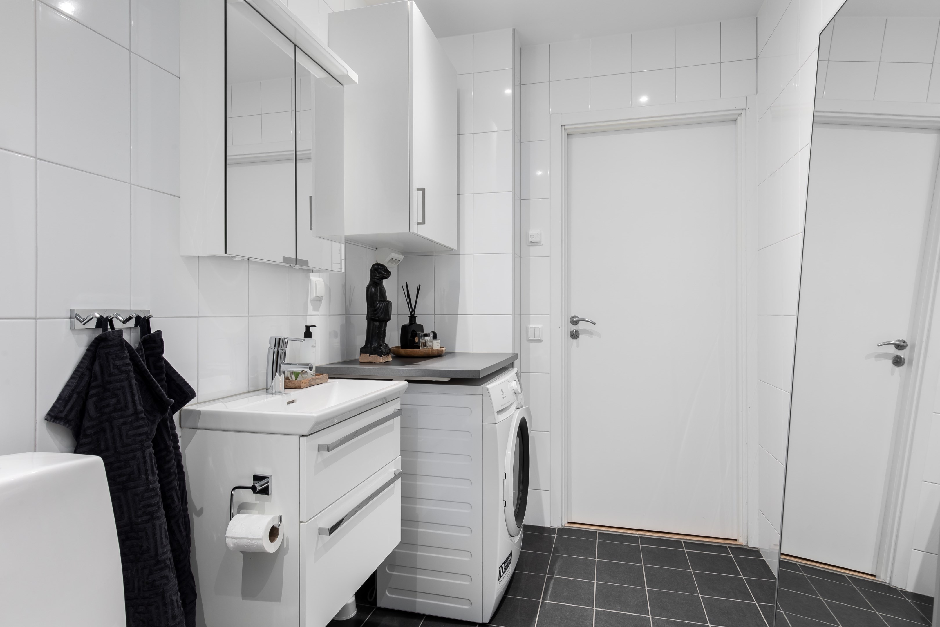 Bostadsbild från Tollareslingan 20, 8tr, Såld i Tollare, Nacka