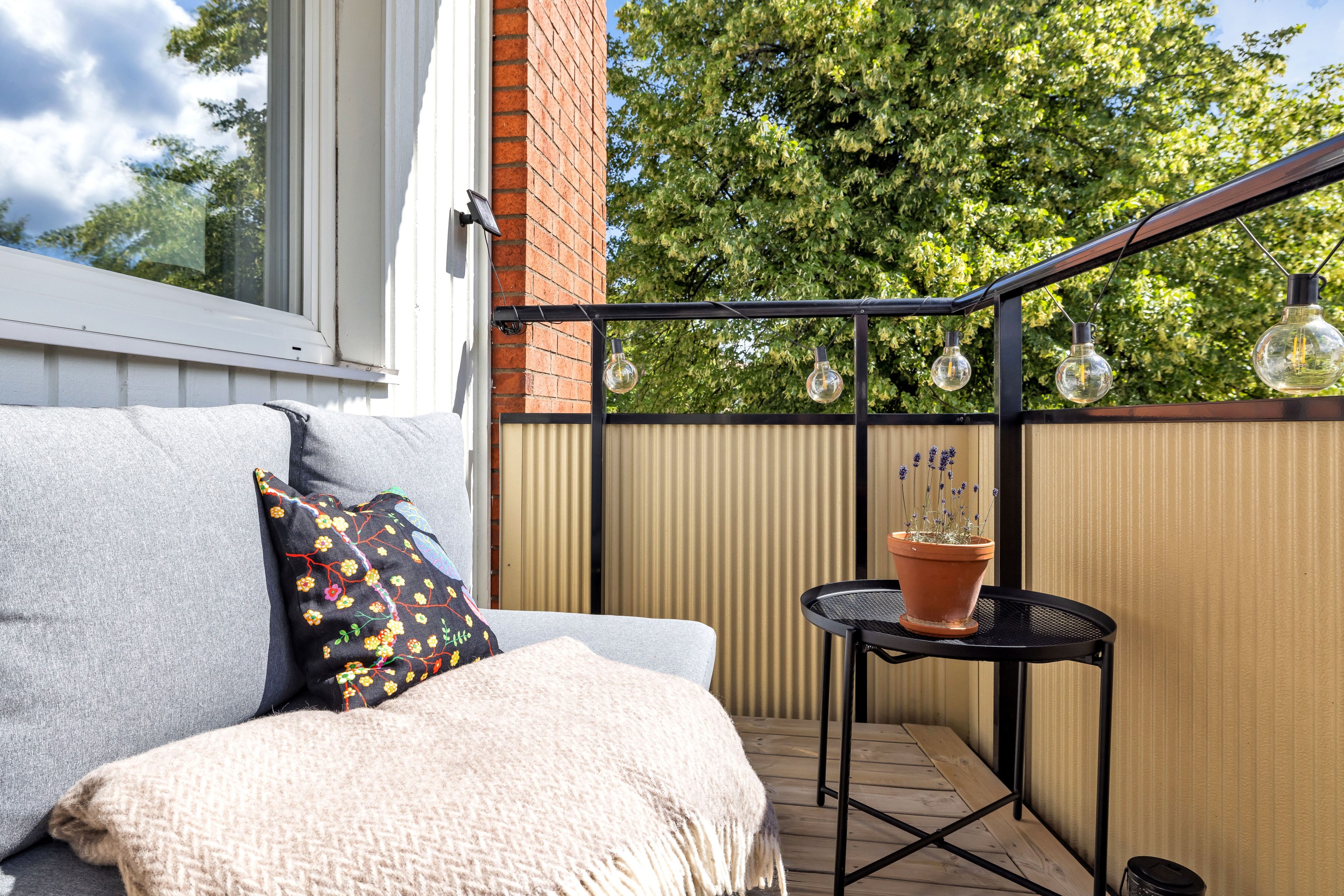 Bostadsbild från Årstagatan 45, Såld i Salabacke, Uppsala