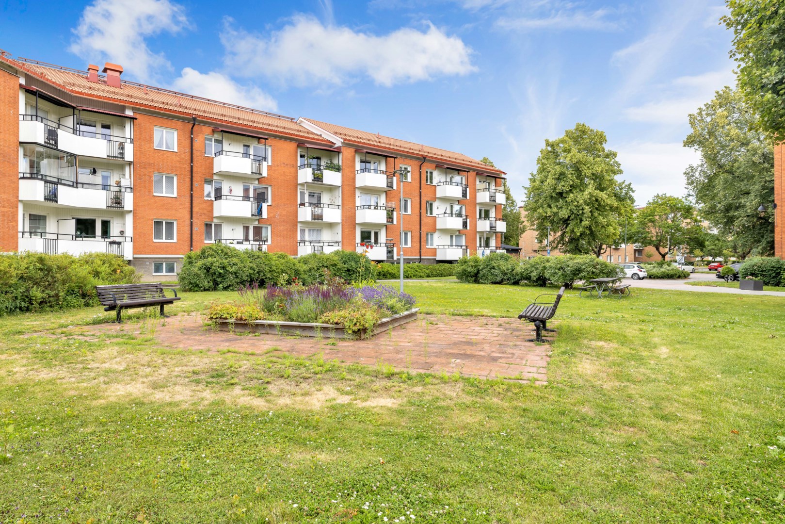 Bostadsbild från Årstagatan 45, Såld i Salabacke, Uppsala