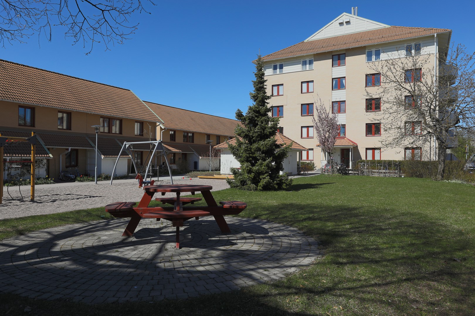 Bostadsbild från Djäknegatan 50, Såld i Kapellgärdet, Uppsala