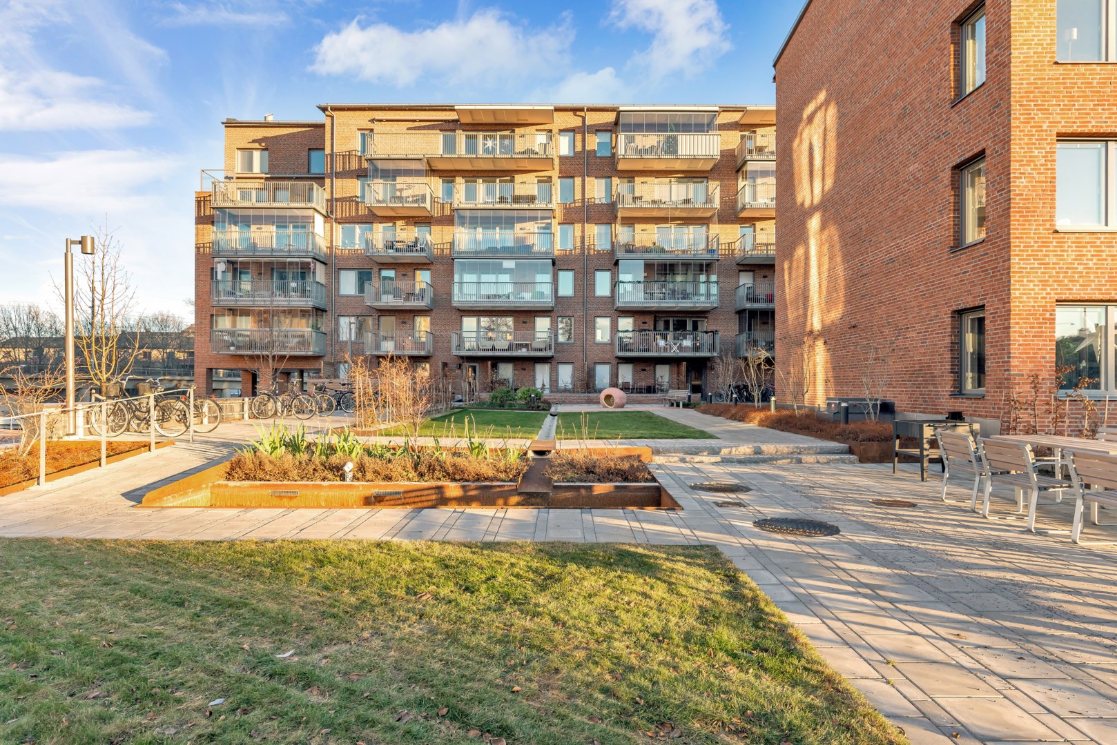 Bostadsbild från Svartbäcksgatan 42 B, Såld i Svartbäcken, Uppsala