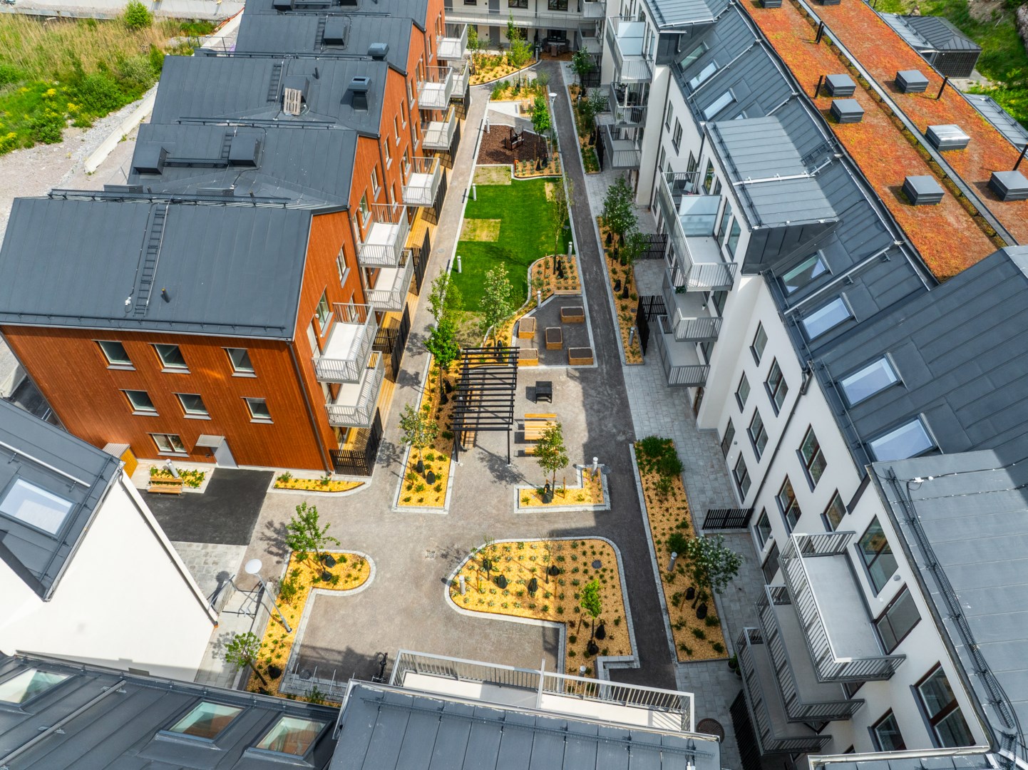 Bostadsbild från Slalomvägen 12, Till salu i Väsjön, Sollentuna