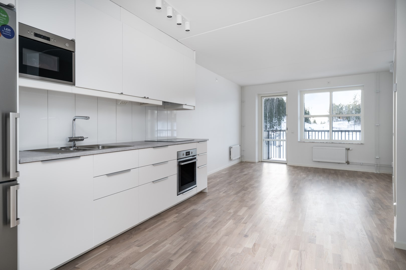 Bostadsbild från Slalomvägen 12, Till salu i Väsjön, Sollentuna