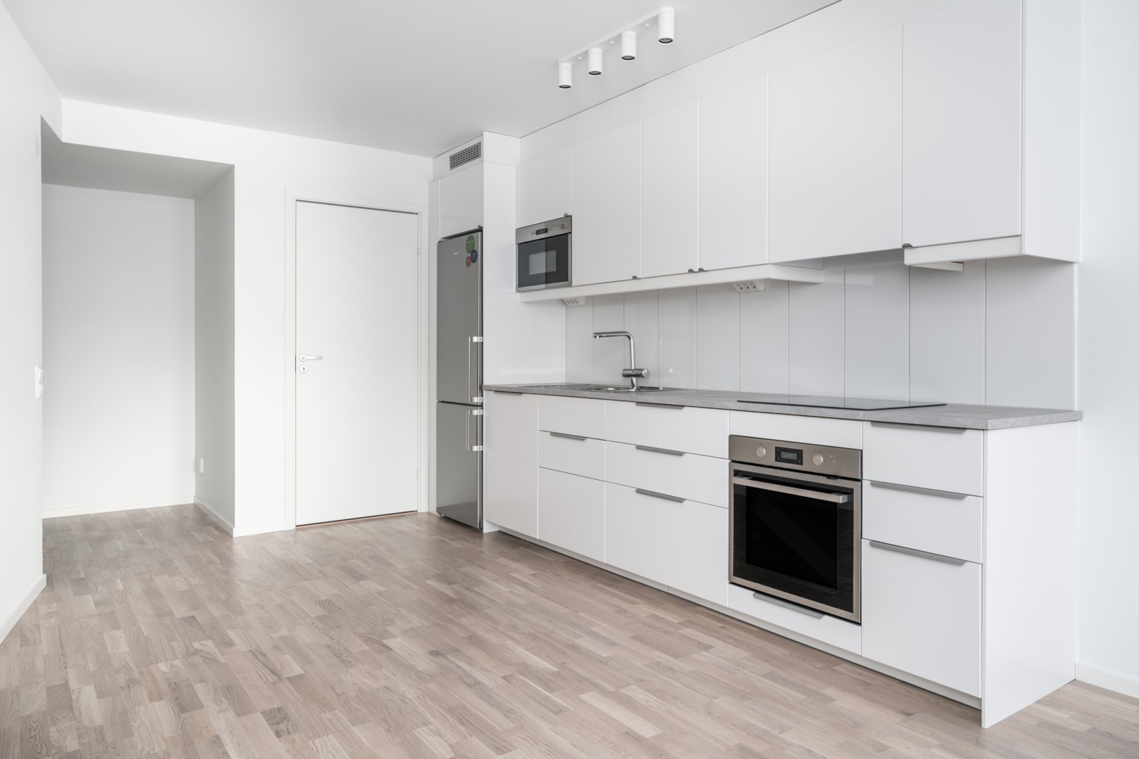 Bostadsbild från Slalomvägen 12, Till salu i Väsjön, Sollentuna