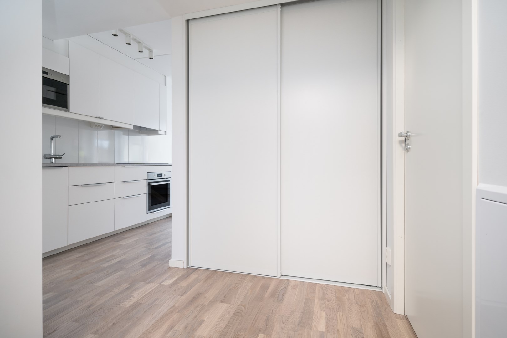 Bostadsbild från Slalomvägen 6, Såld i Väsjön, Sollentuna