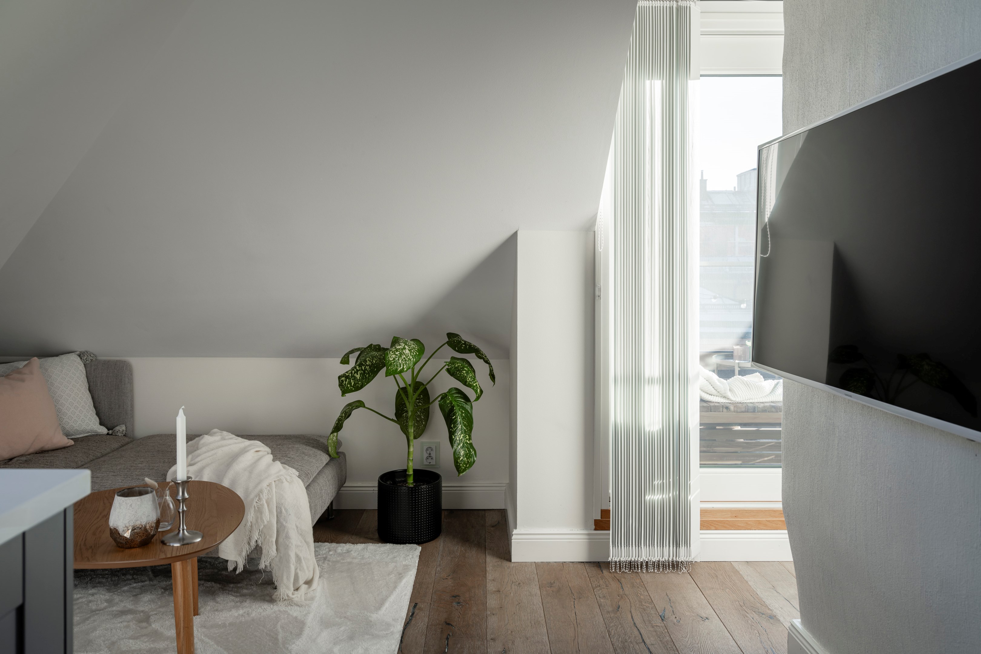 Bostadsbild från Fridhemsgatan 12B, Vind, Såld i , Stockholm