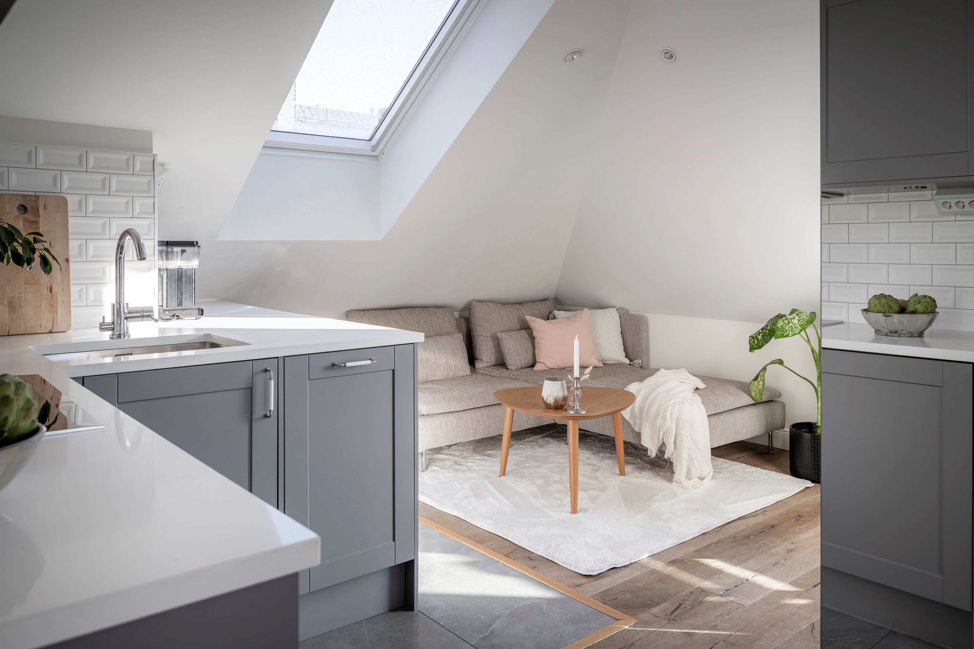 Bostadsbild från Fridhemsgatan 12B, Vind, Såld i , Stockholm