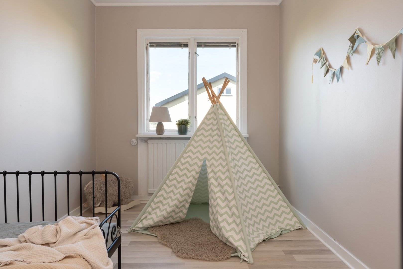 Bostadsbild från Kristiansborgsallén 20, Såld i Kristiansborg, Västerås