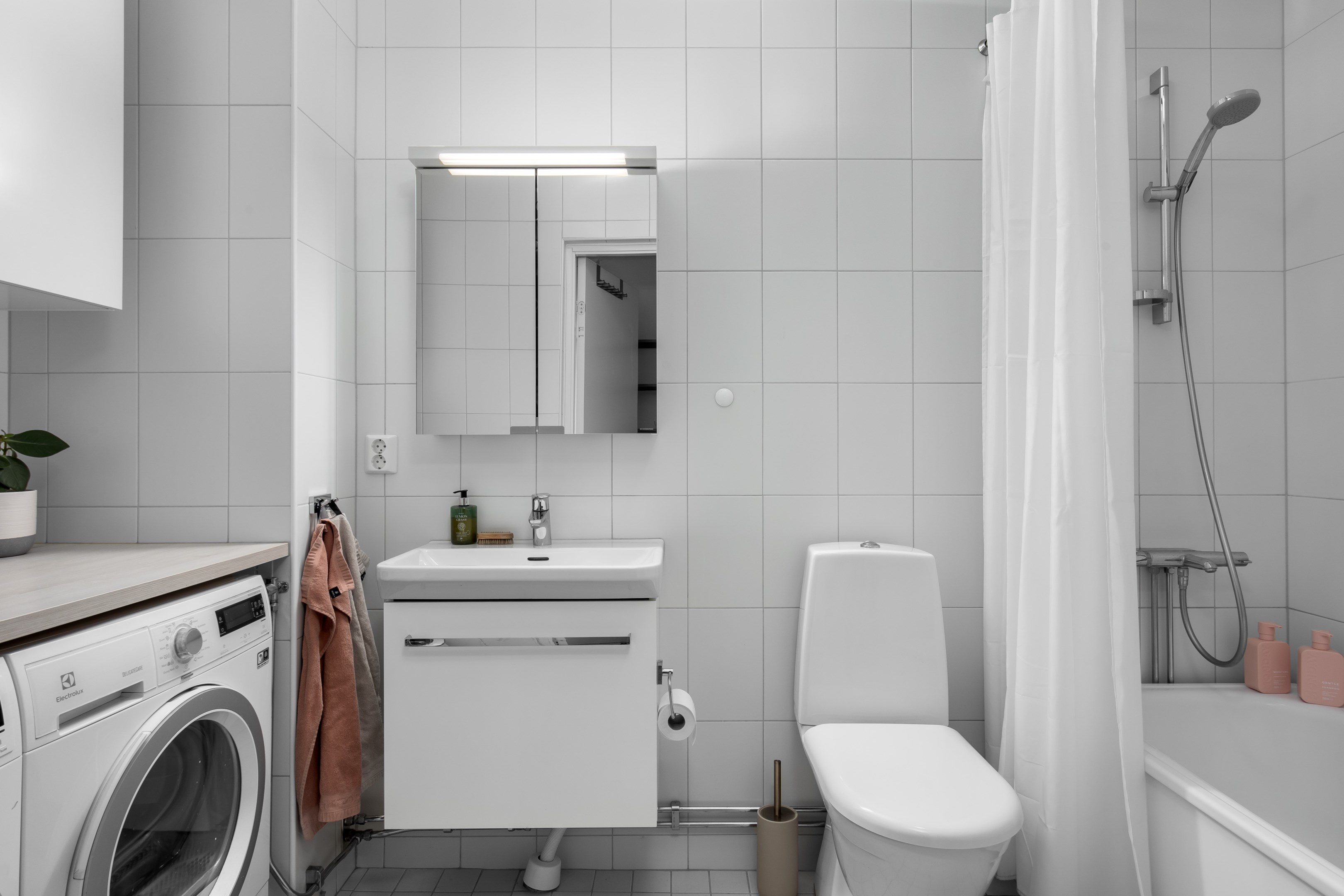 Bostadsbild från Hedenströms väg 11, 3tr, Såld i Tollare, Nacka