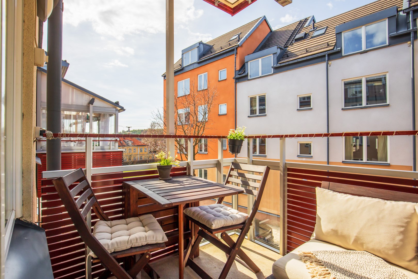 Bostadsbild från Järla Gårdsväg 33, Såld i Järla sjö, Nacka