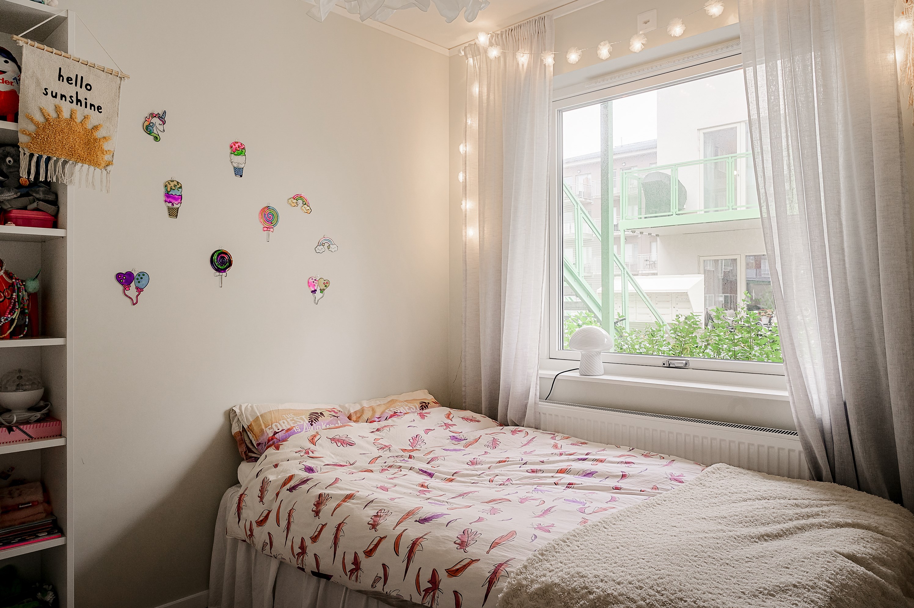 Sovrum med separat klädkammare