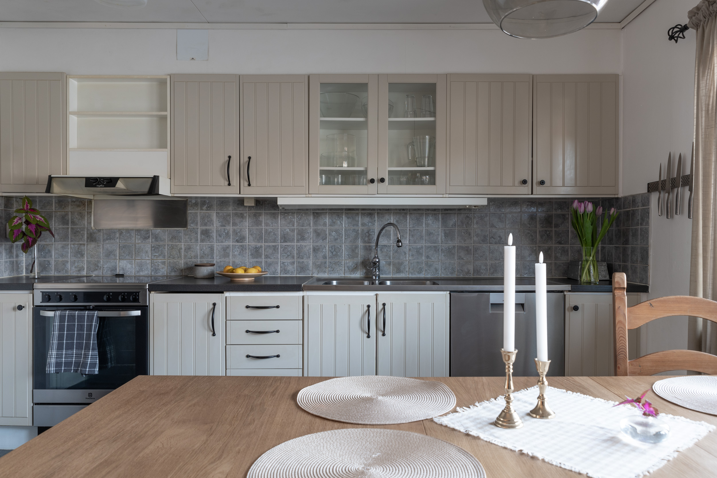 Bostadsbild från Stockrosvägen 7, Såld i , Västerås