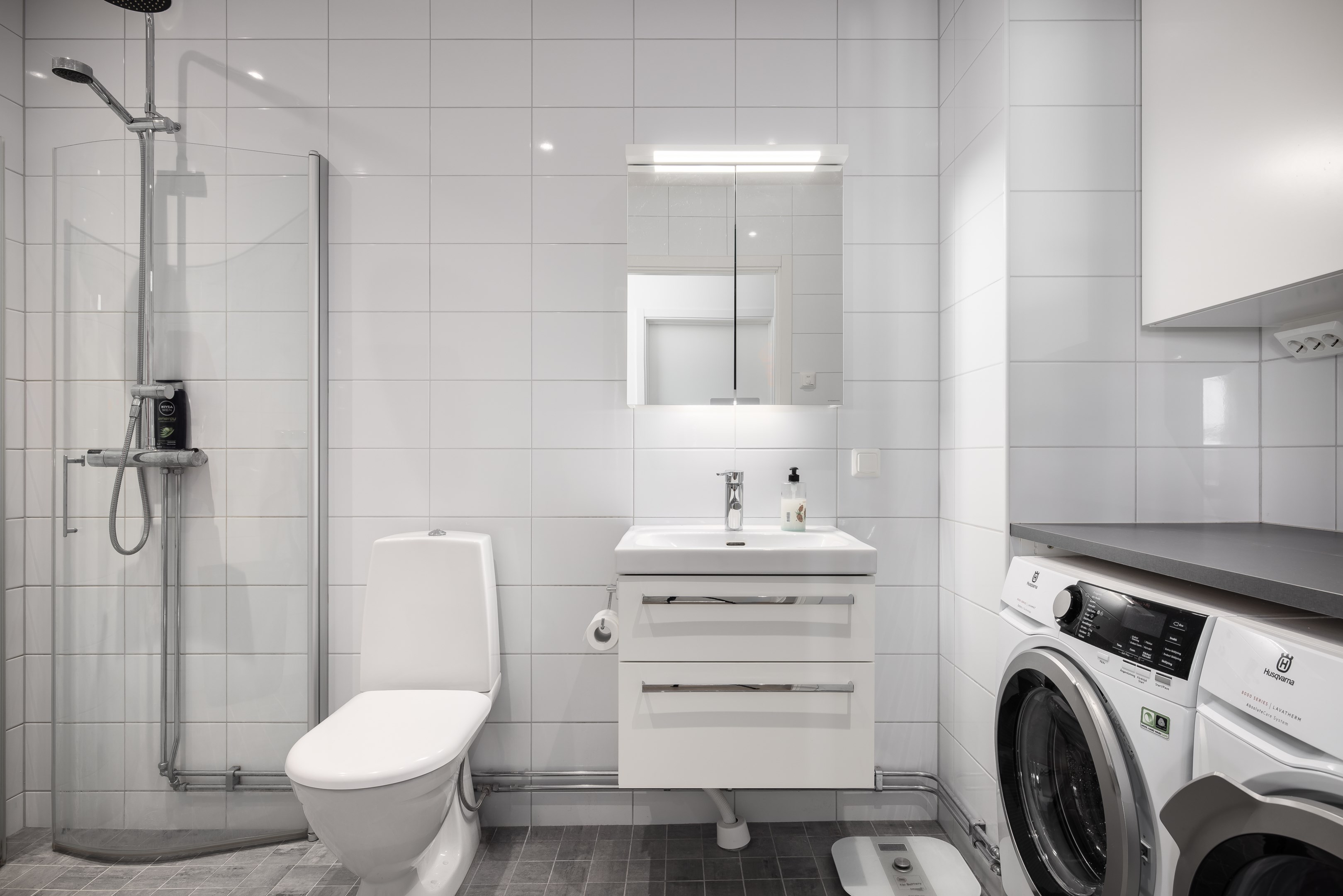 Bostadsbild från Tollare kaj 2, 6tr, Till salu i Tollare, Nacka