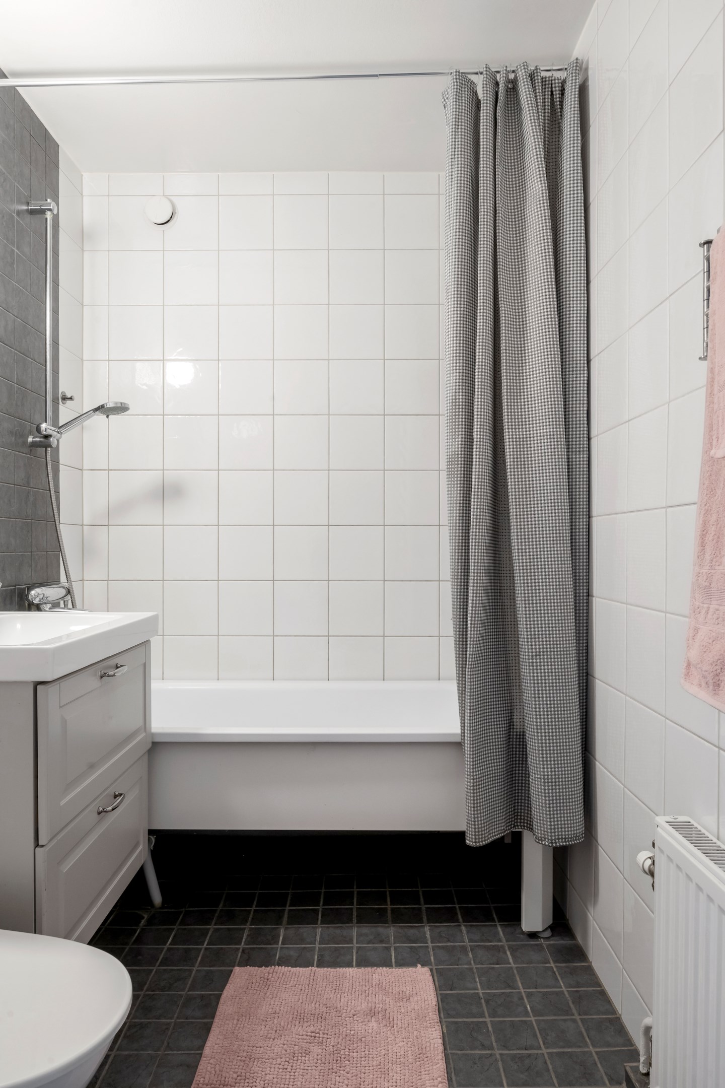 Bostadsbild från Centrumvägen 4A, Såld i Alunda, Östhammar