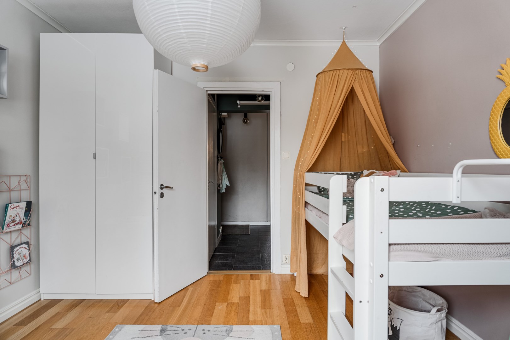 Bostadsbild från Svartbäcksgatan 96A, Såld i Svartbäcken, Uppsala