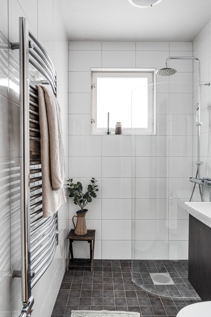 Bostadsbild från Svartbäcksgatan 96A, Såld i Svartbäcken, Uppsala