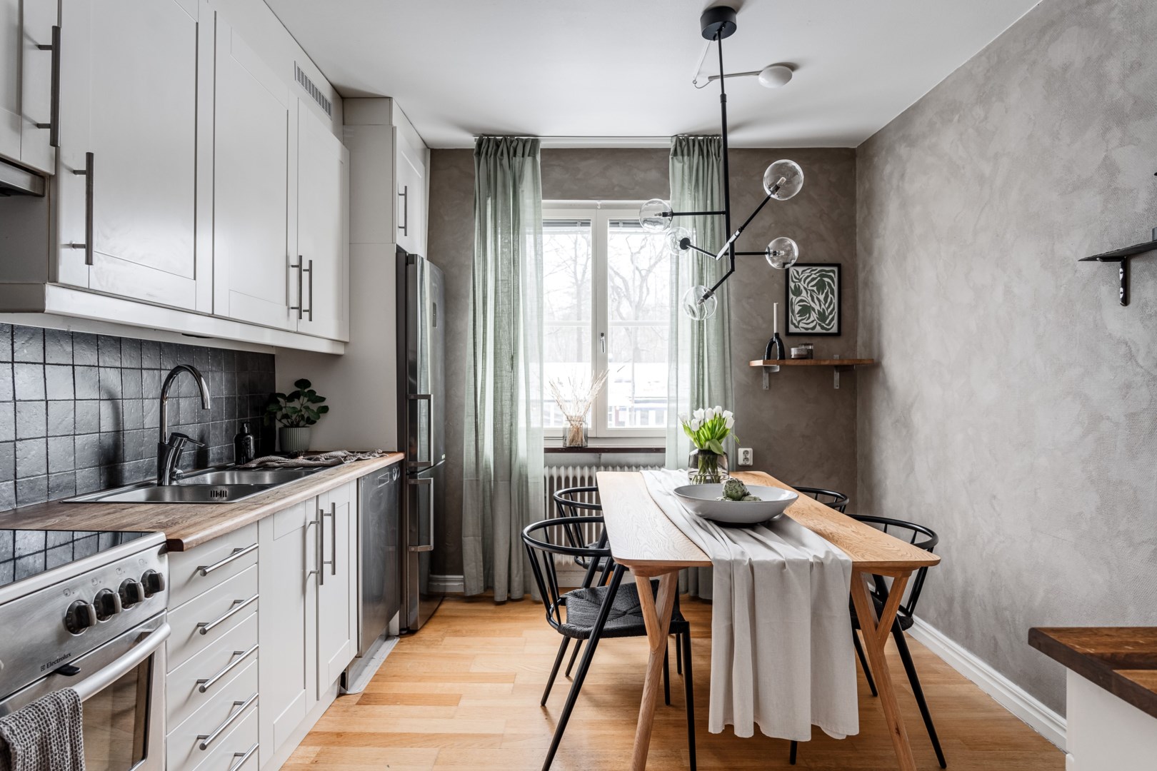 Bostadsbild från Svartbäcksgatan 96A, Såld i Svartbäcken, Uppsala