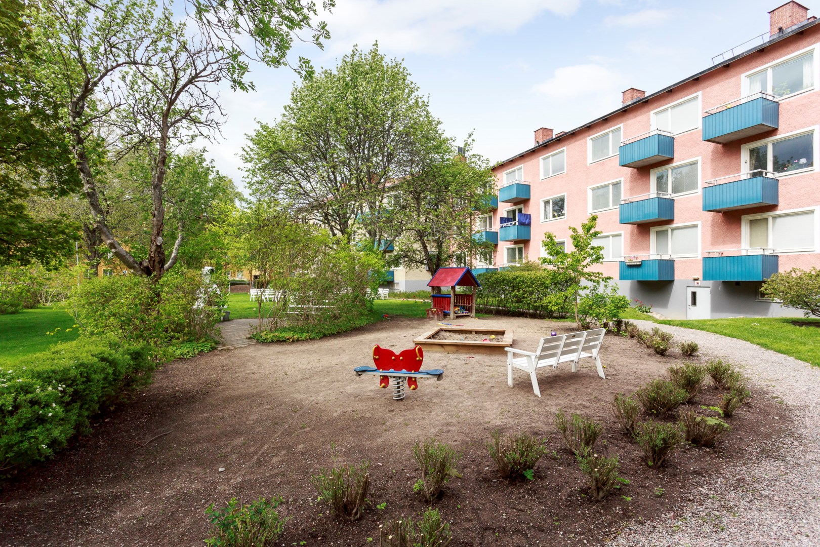 Bostadsbild från Svartbäcksgatan 96A, Såld i Svartbäcken, Uppsala