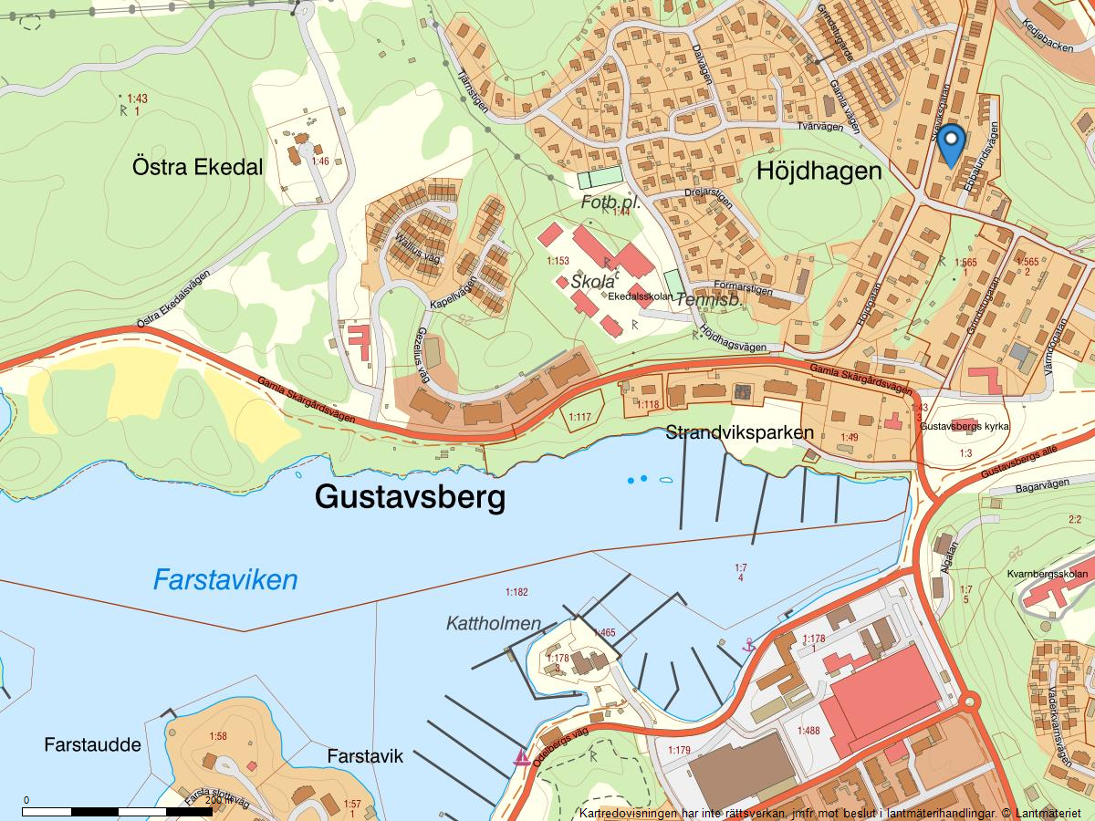 Bekvämt promenadavstånd till handel, kommunikationer och hamnens puls