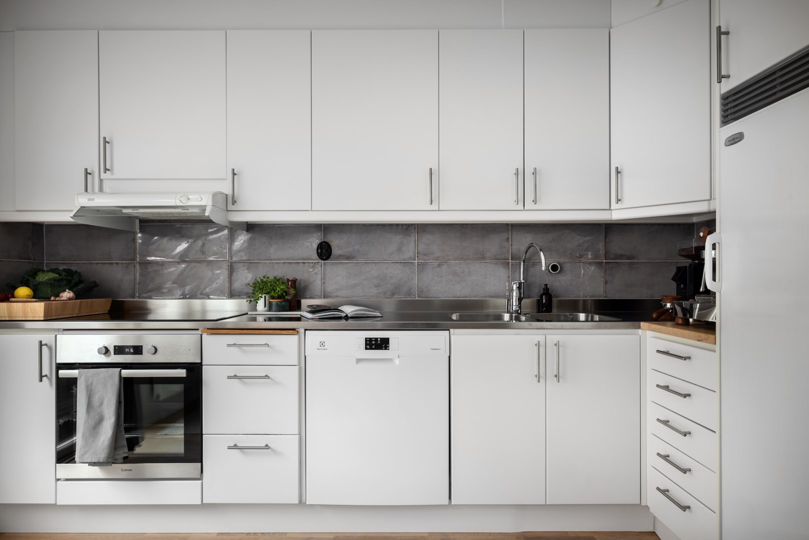 Bostadsbild från Fingerörtsvägen 8, Såld i Järla sjö, Nacka