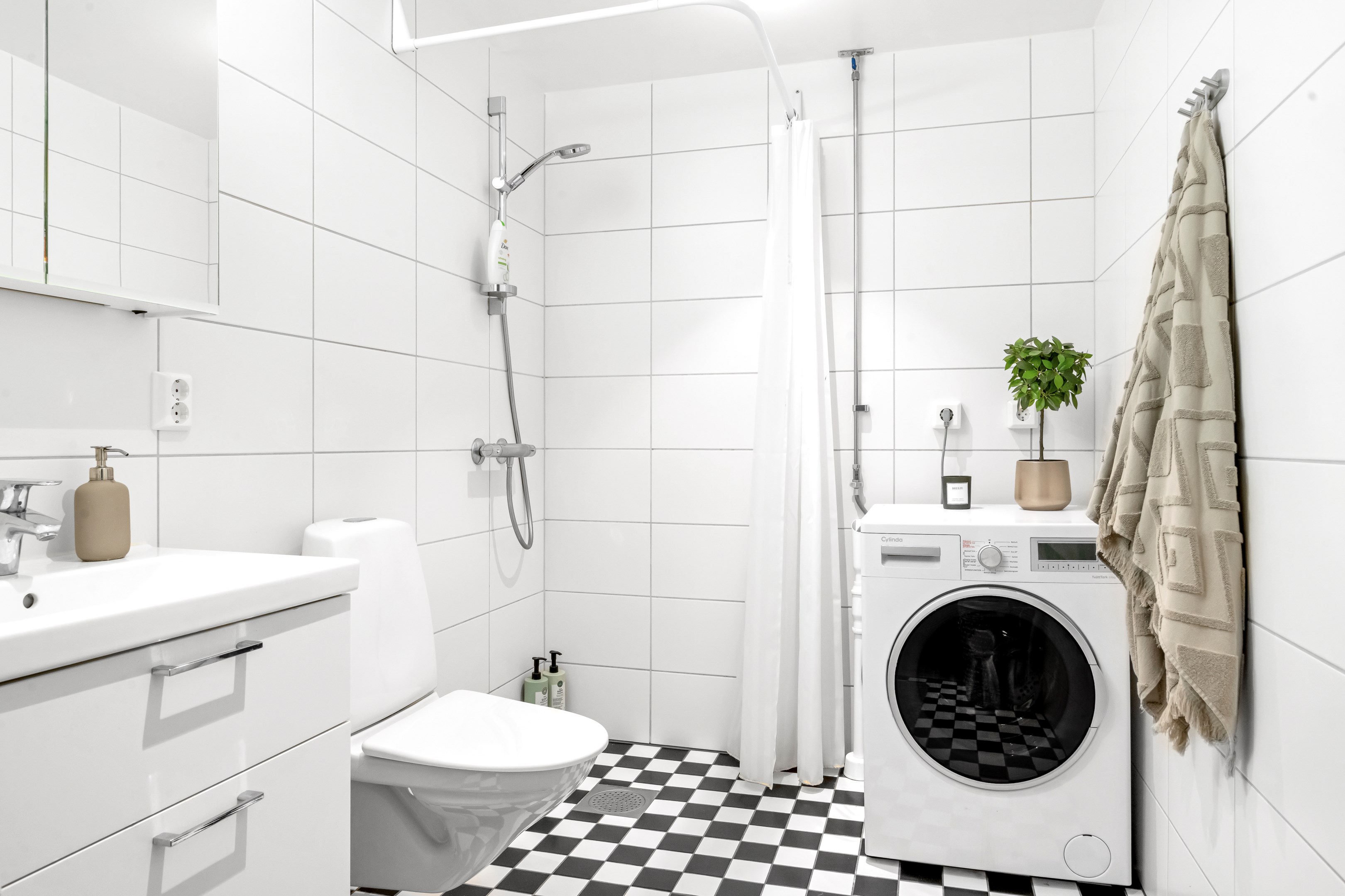 Bostadsbild från Fyrislundsgatan 37C, Såld i Salabacke, Uppsala