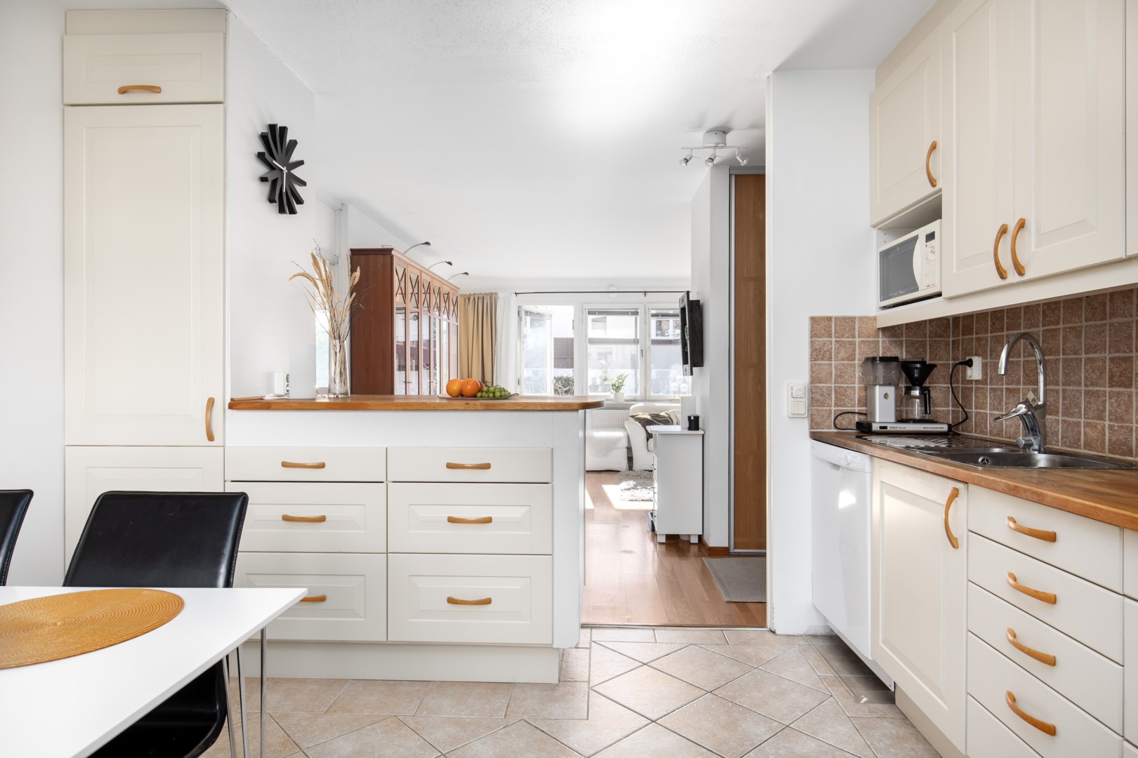 Bostadsbild från Ljuskärrsvägen 84, Såld i Saltsjöbaden, Nacka