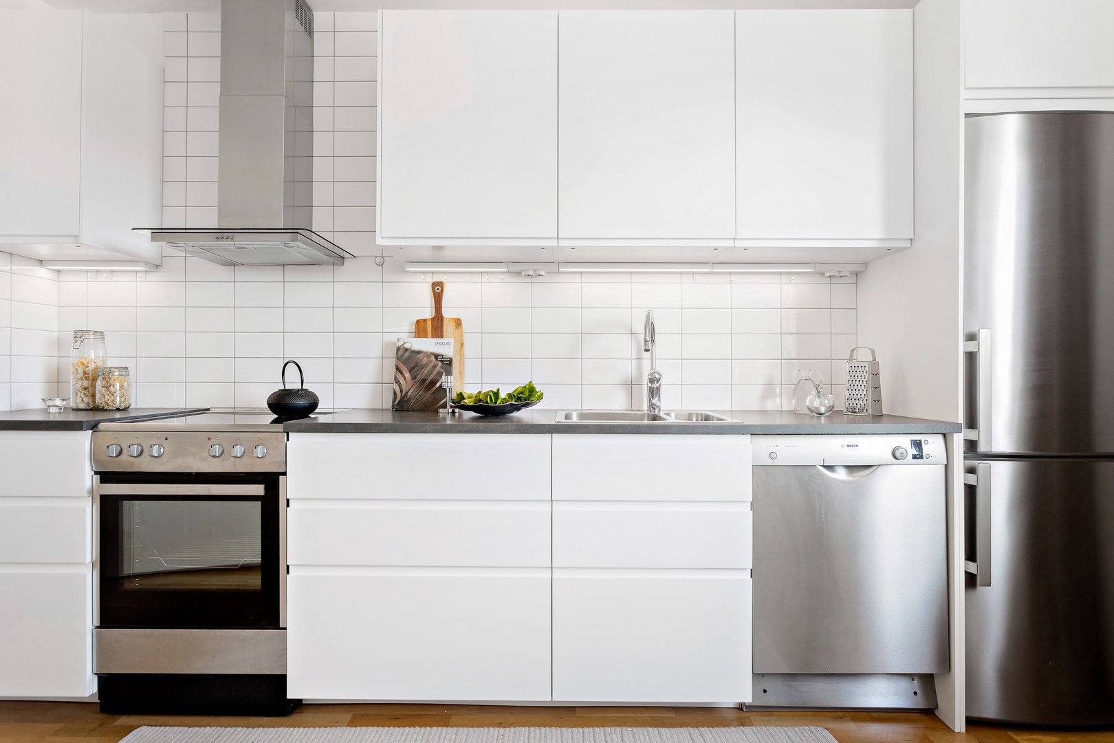 Bostadsbild från Sjösabrinken 30, 2 tr, Såld i Högdalen, Stockholm