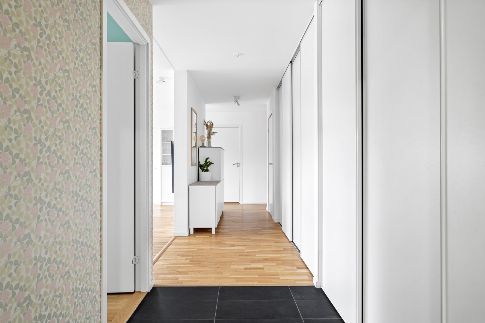 Bostadsbild från Gränbyvägen 4 A, Såld i Gränby, Uppsala