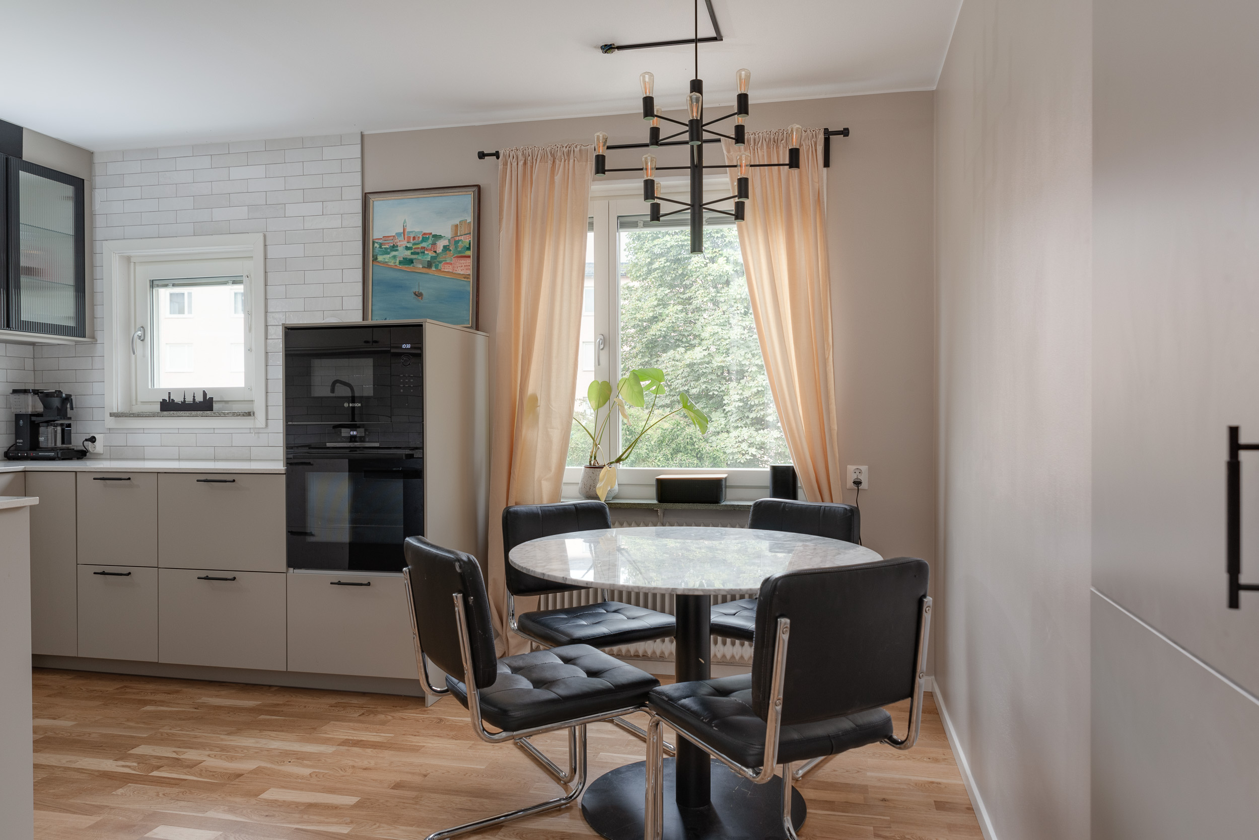 Bostadsbild från Härnevigatan 9B, Såld i Skiljebo, Västerås