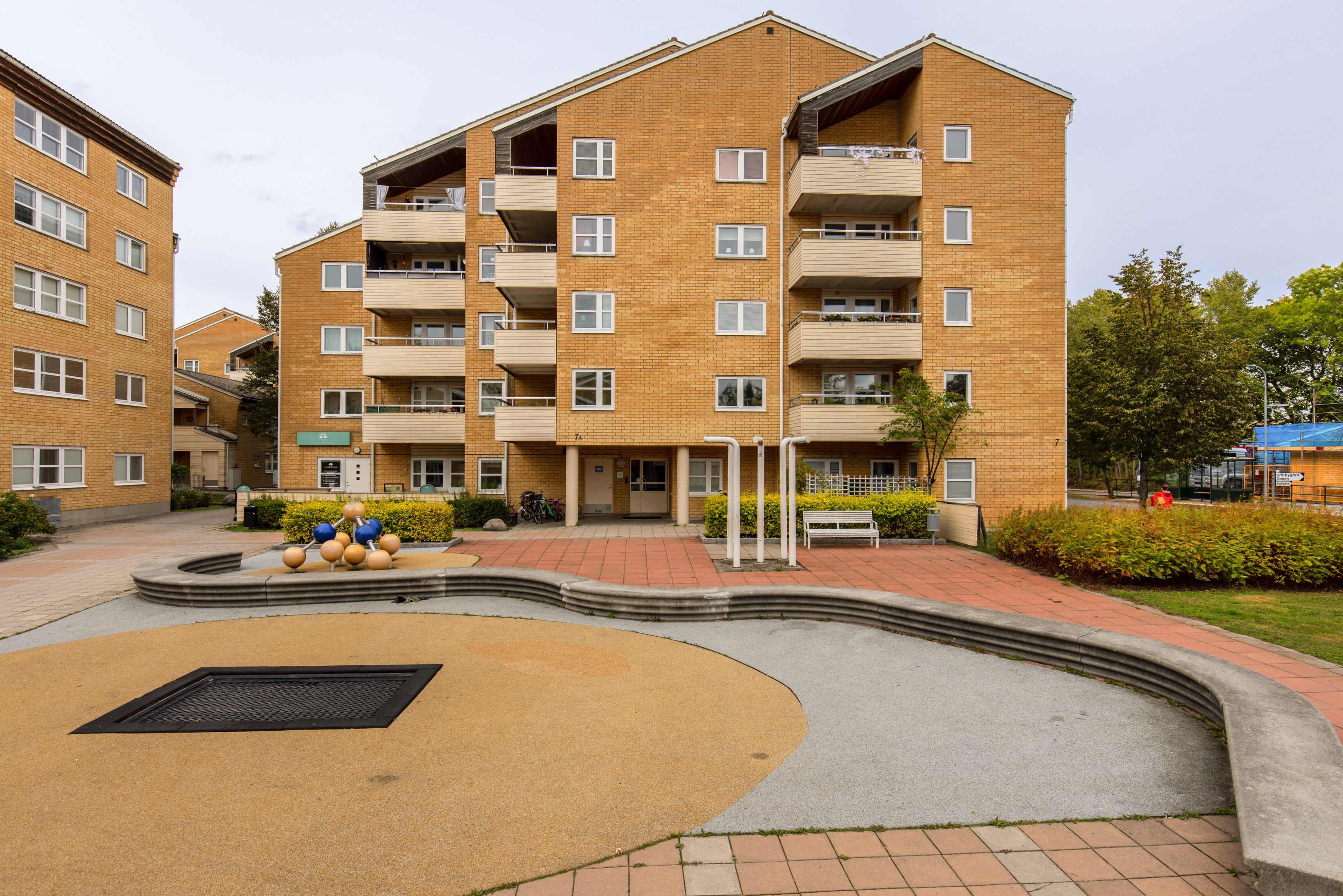 Bostadsbild från Gribbylunds torg 7A, Såld i , Täby