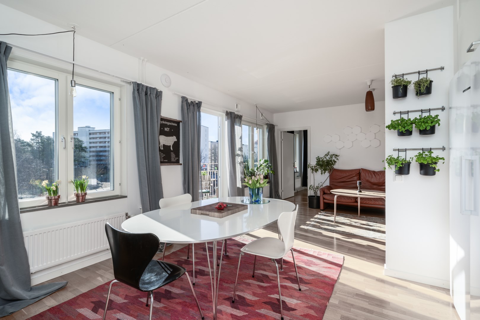 Bostadsbild från Melongatan 10, Såld i Hässelby Strand, Stockholm