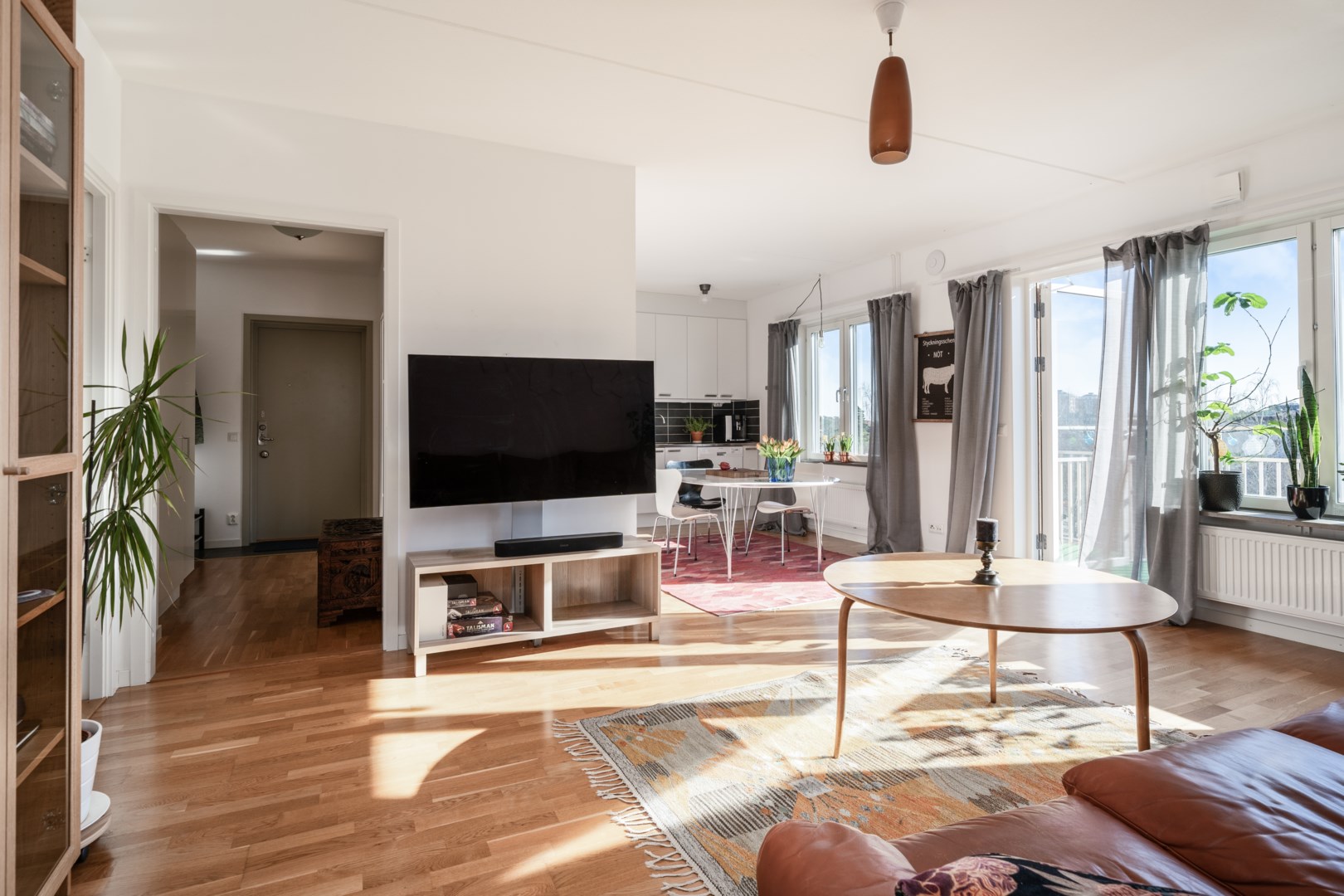 Bostadsbild från Melongatan 10, Såld i Hässelby Strand, Stockholm