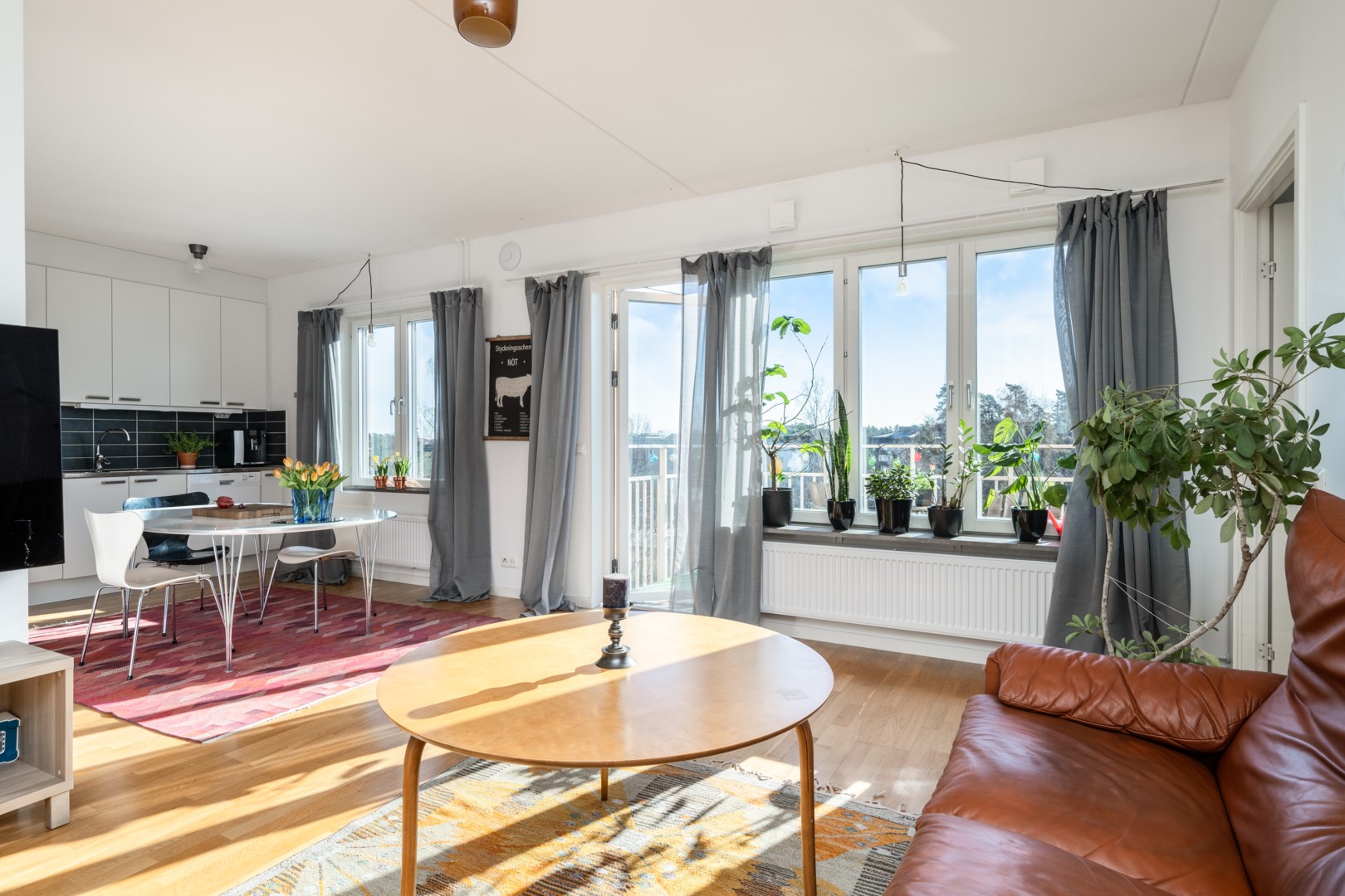 Bostadsbild från Melongatan 10, Såld i Hässelby Strand, Stockholm