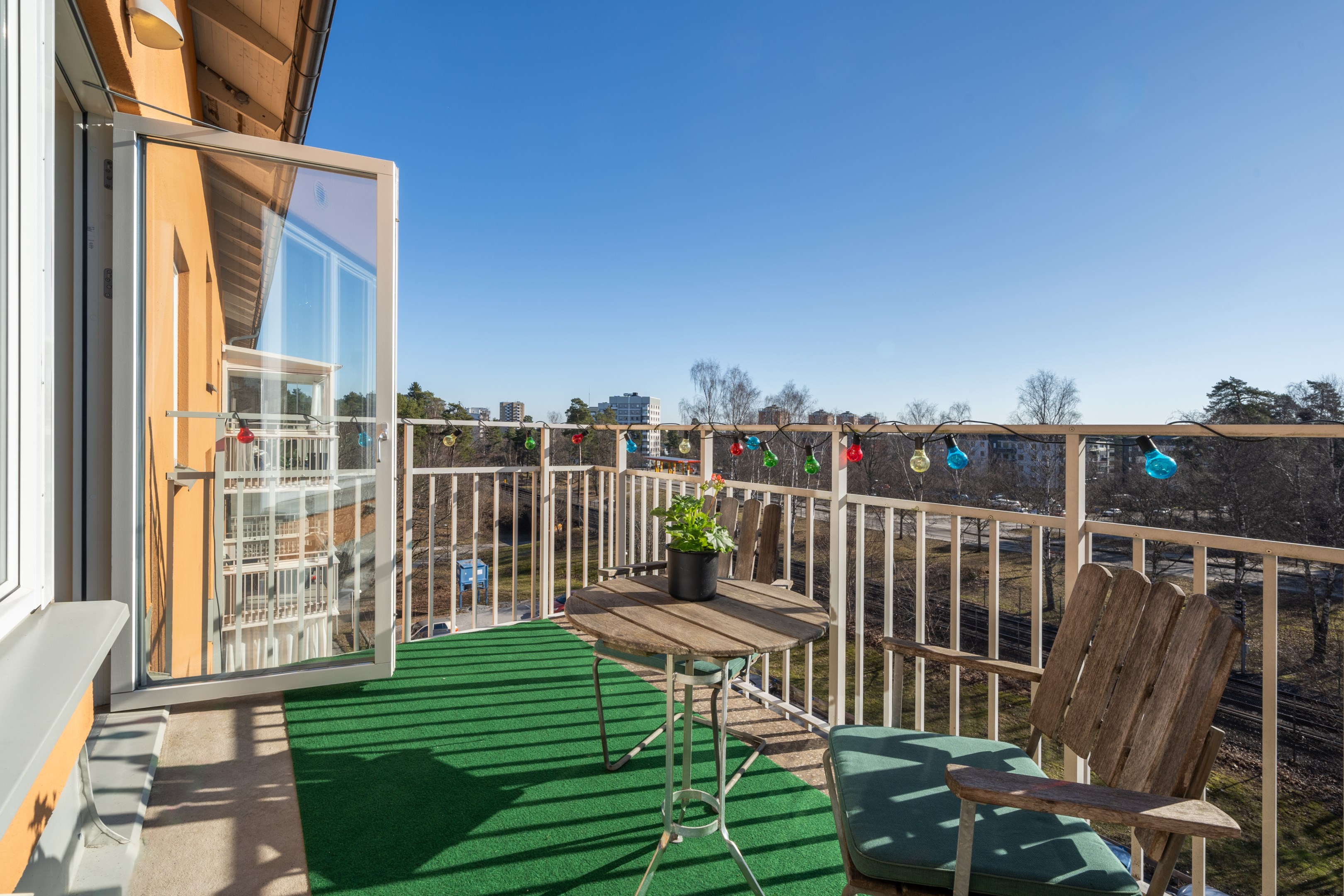 Bostadsbild från Melongatan 10, Såld i Hässelby Strand, Stockholm