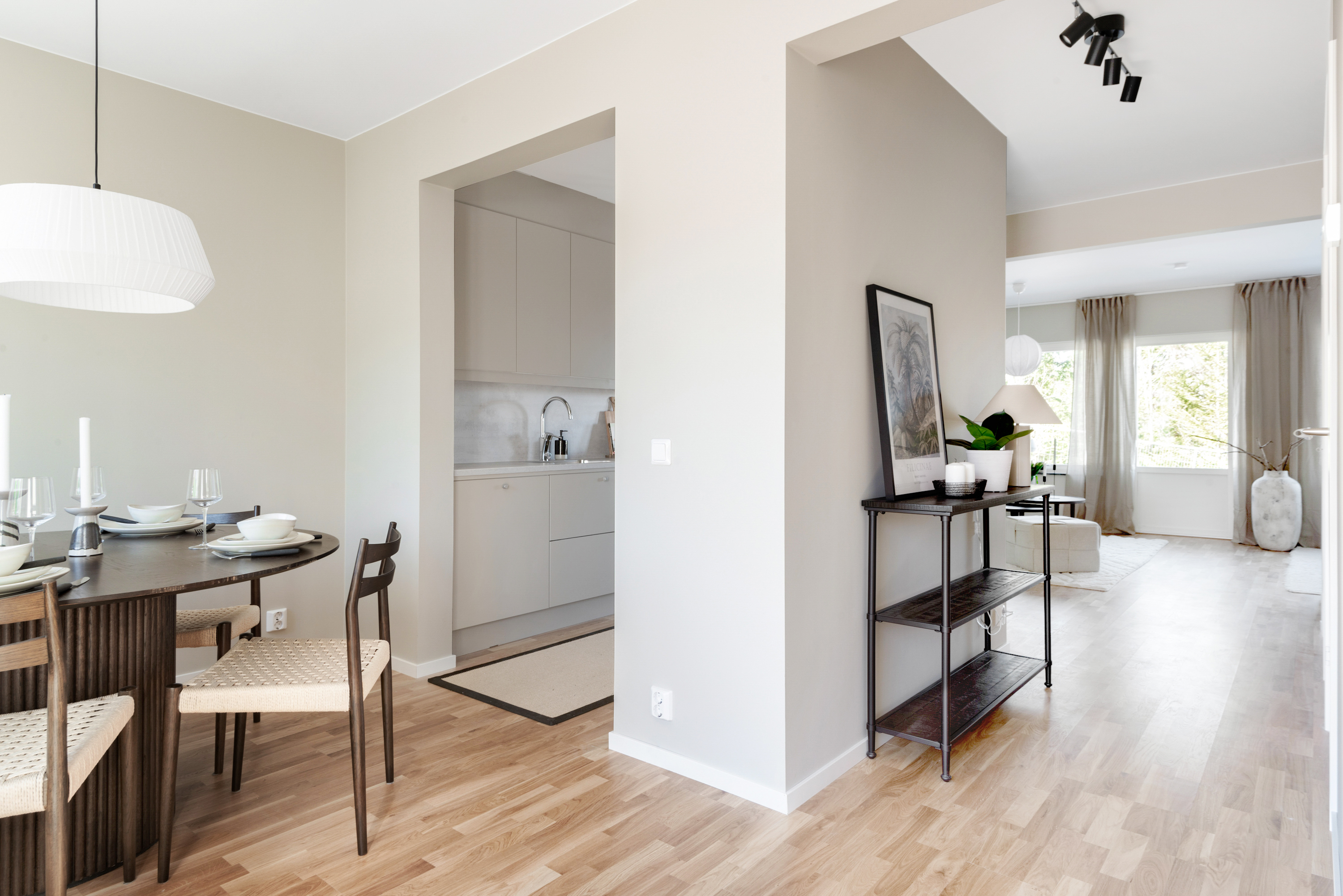 Bostadsbild från Snömolnsvägen 31, Såld i Fullerö, Uppsala