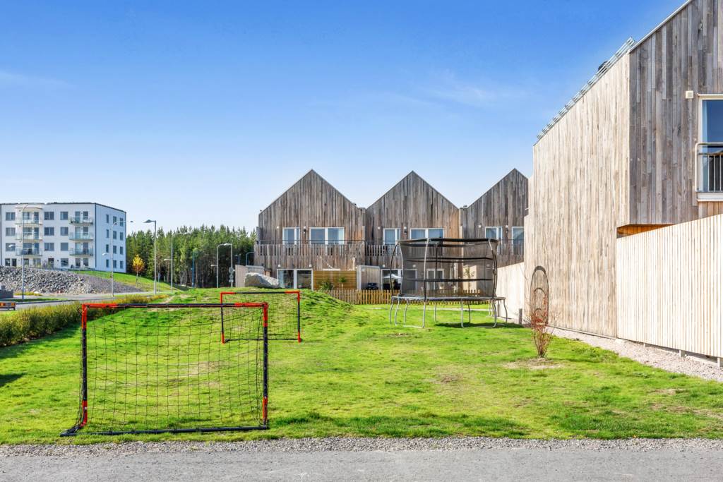 Bostadsbild från Stratusvägen 18, Såld i Fullerö, Uppsala